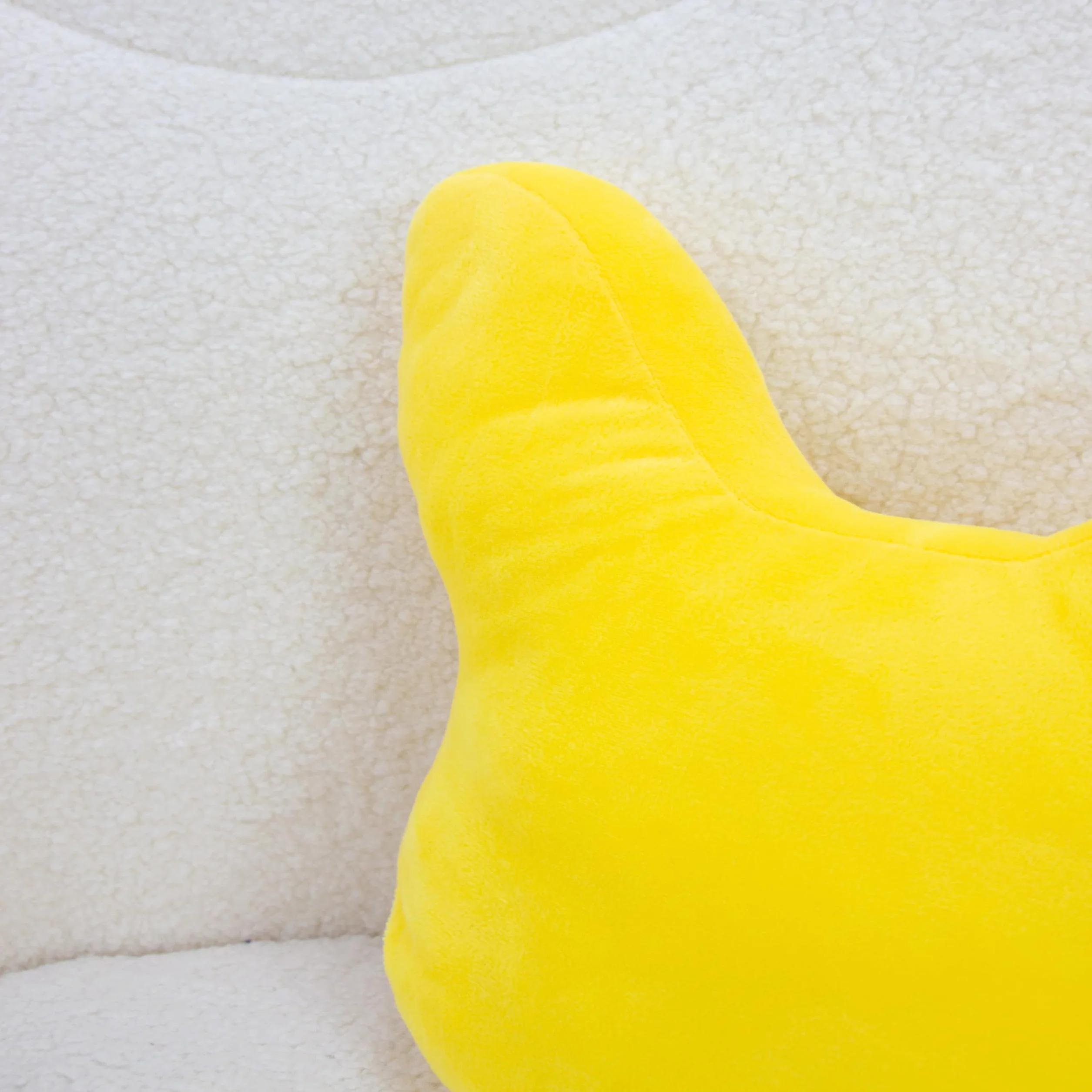 Character World oficjalna poduszka Pokemon Pikachu plusz 35 cm x 35 cm