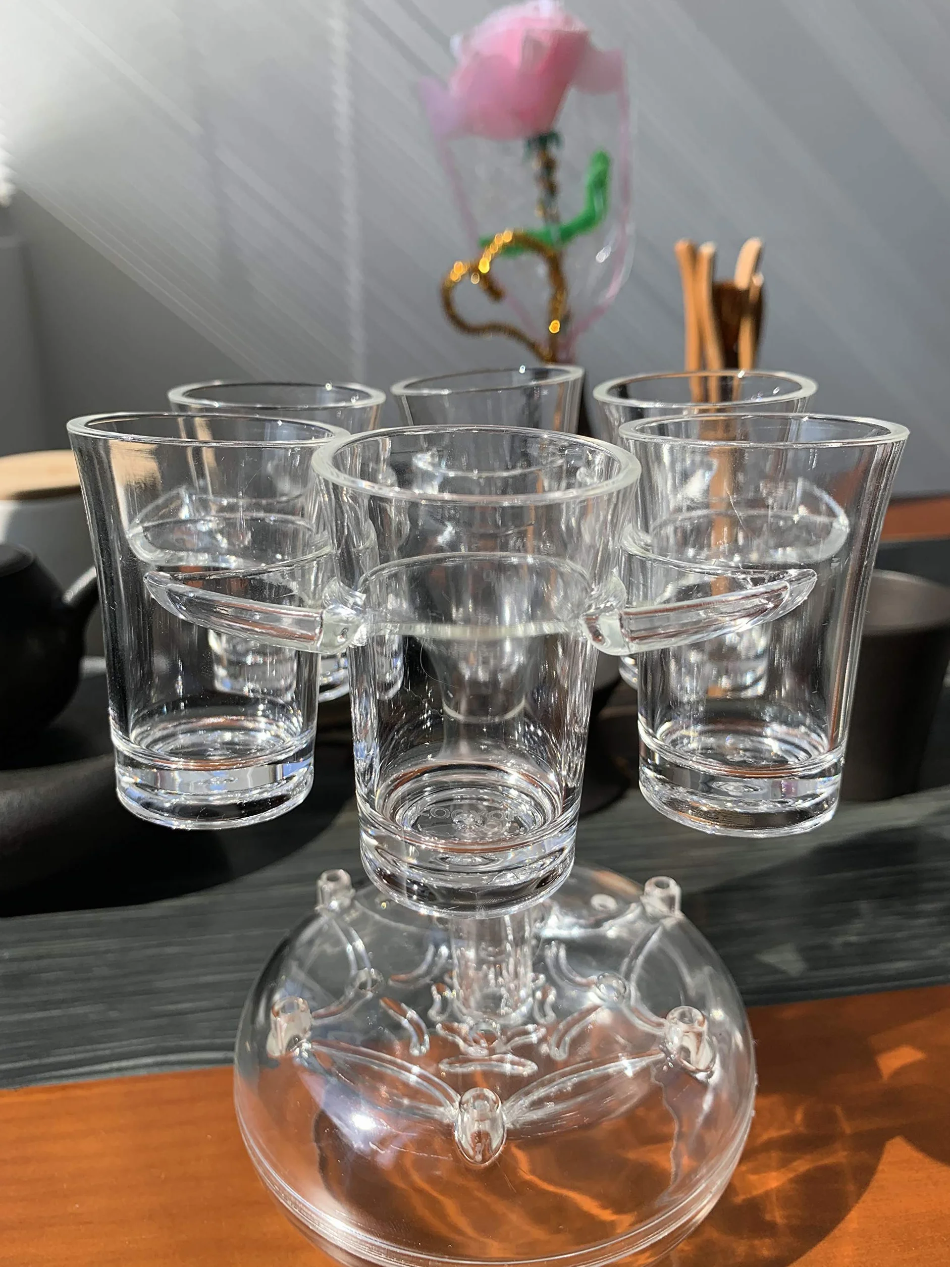 Dozownik do kieliszków z 6 kieliszkami 45 ml, zestaw, imprezowy, akrylowy, do soków, alkoholi, cydru, whisky, ginu, koktajli, zabawne akcesoria barowe i domowe, przezroczysty