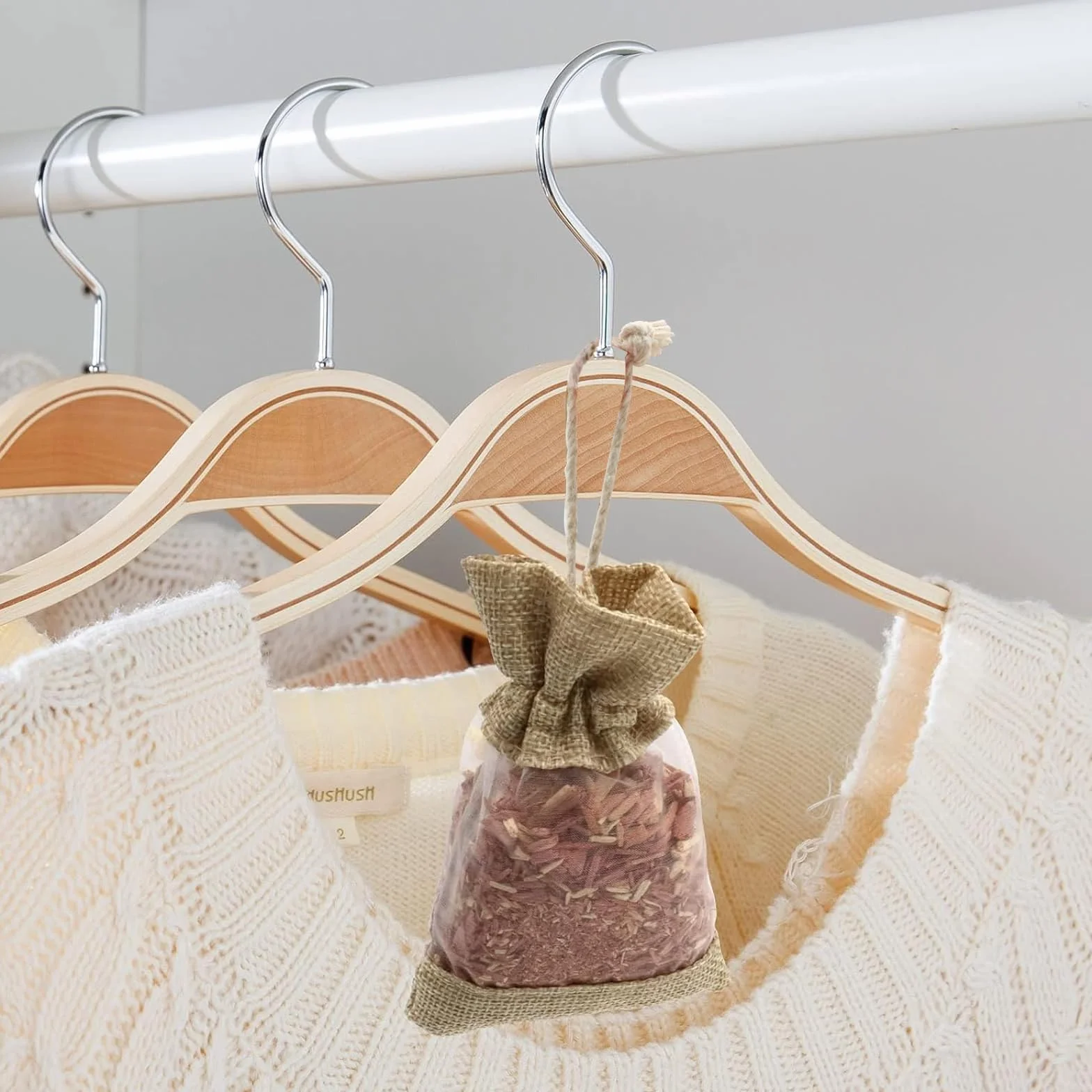 4 worki z drewna cedrowego, paczki zapachów cedrowych, wióry z drewna cedrowego, naturalne antymity, chłodziarka szuflad na szafki, szafy, pudełka, szuflady do przechowywania.