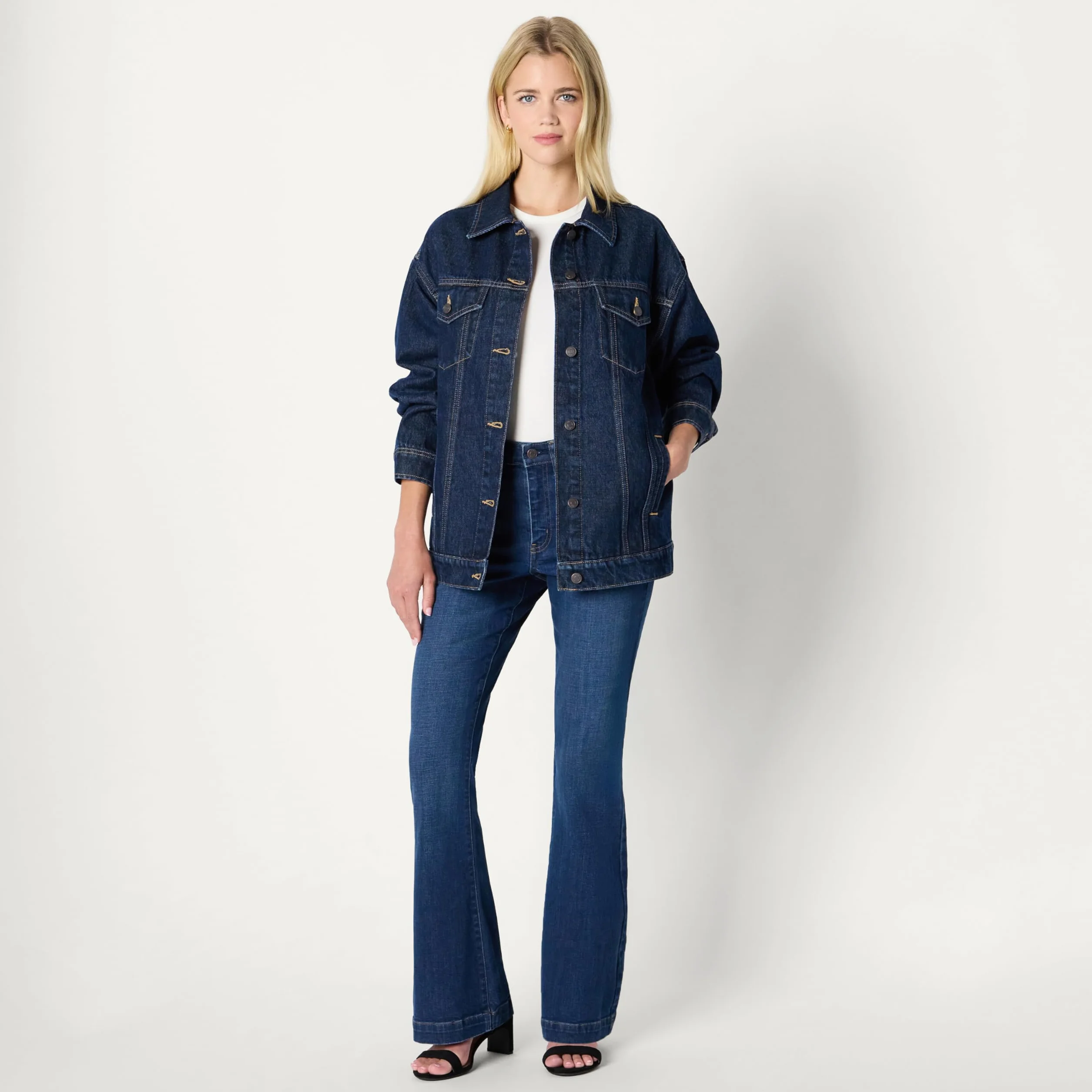 Amazon Essentials Damska kurtka typu trucker Rigid Denim Oversized-Fit