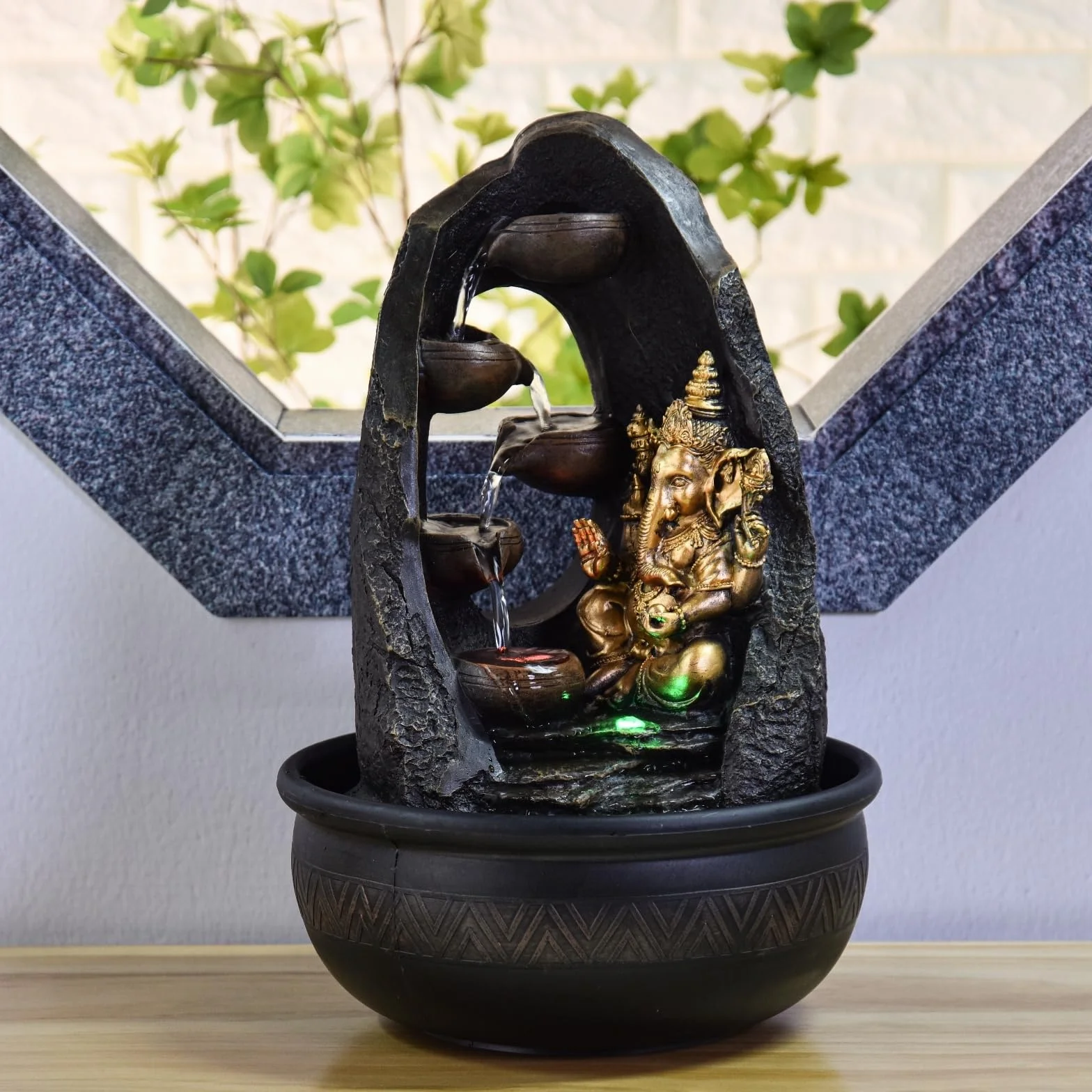 Budda Ganesh fontanna wewnętrzna z kolorowym światłem LED - dekoracja Feng Shui Zen - wspornik łóżka - wys. 40 cm - Mystic Zen'light