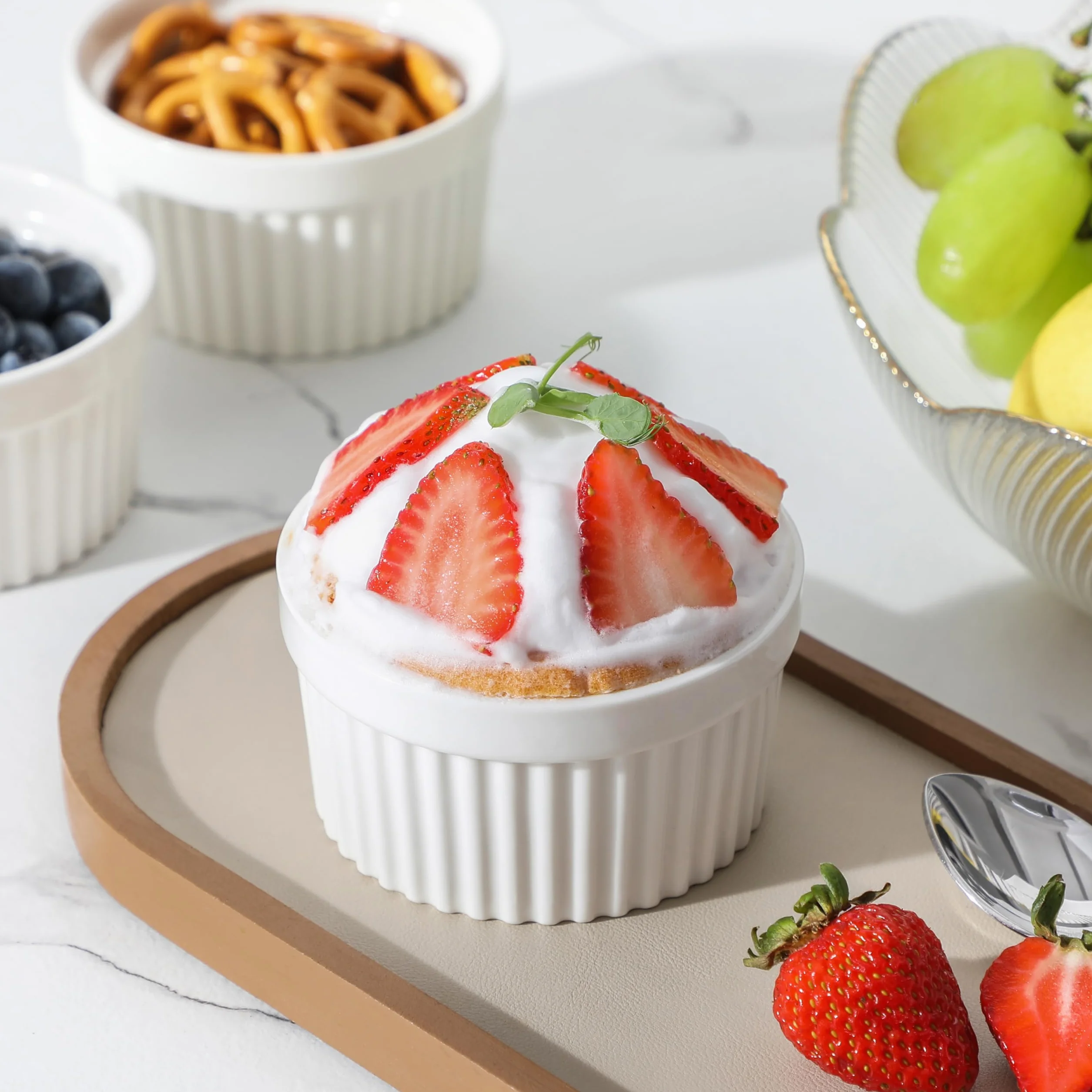 MALACASA Seria Ramekin zestaw 6 miseczek do sufletu 140 ml odporne na piekarnik 8,8 x 4,9 cm białe