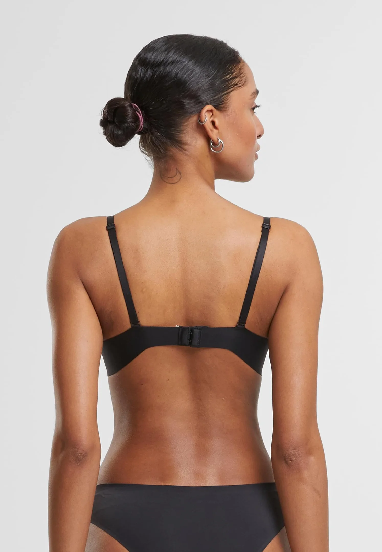 Urban Classics Biustonosz damski Basic Padded Bra 2-pak, wyściełany biustonosz z regulowanymi ramiączkami, bezszwowy, 2 sztuki w opakowaniu, czarny + czarny, 75B
