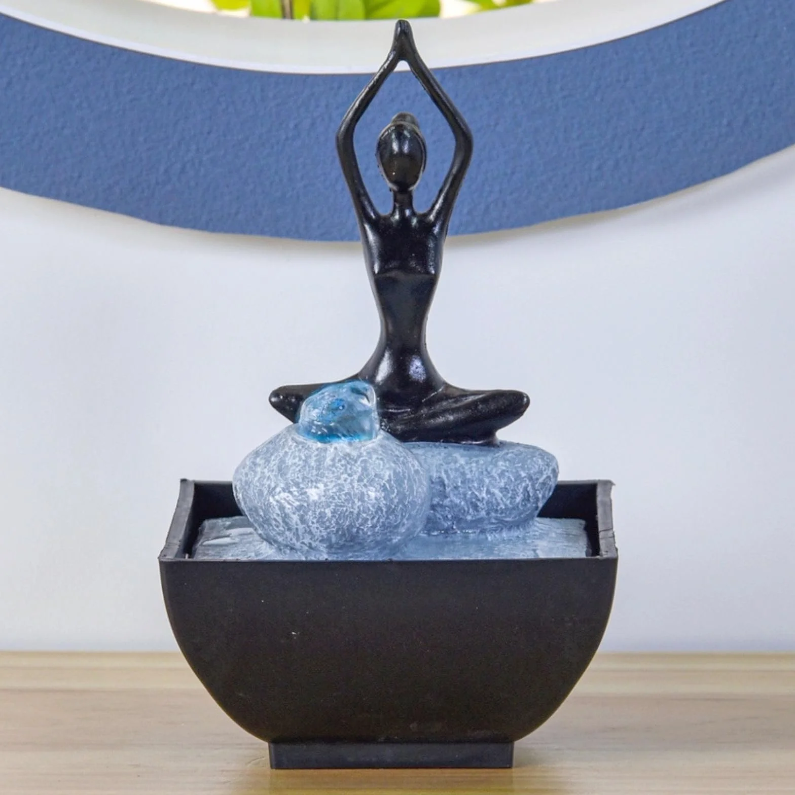 zen' Light yoga2 fontanna z żywicy poliestrowej, czarna, 12 x 12 x 17 cm