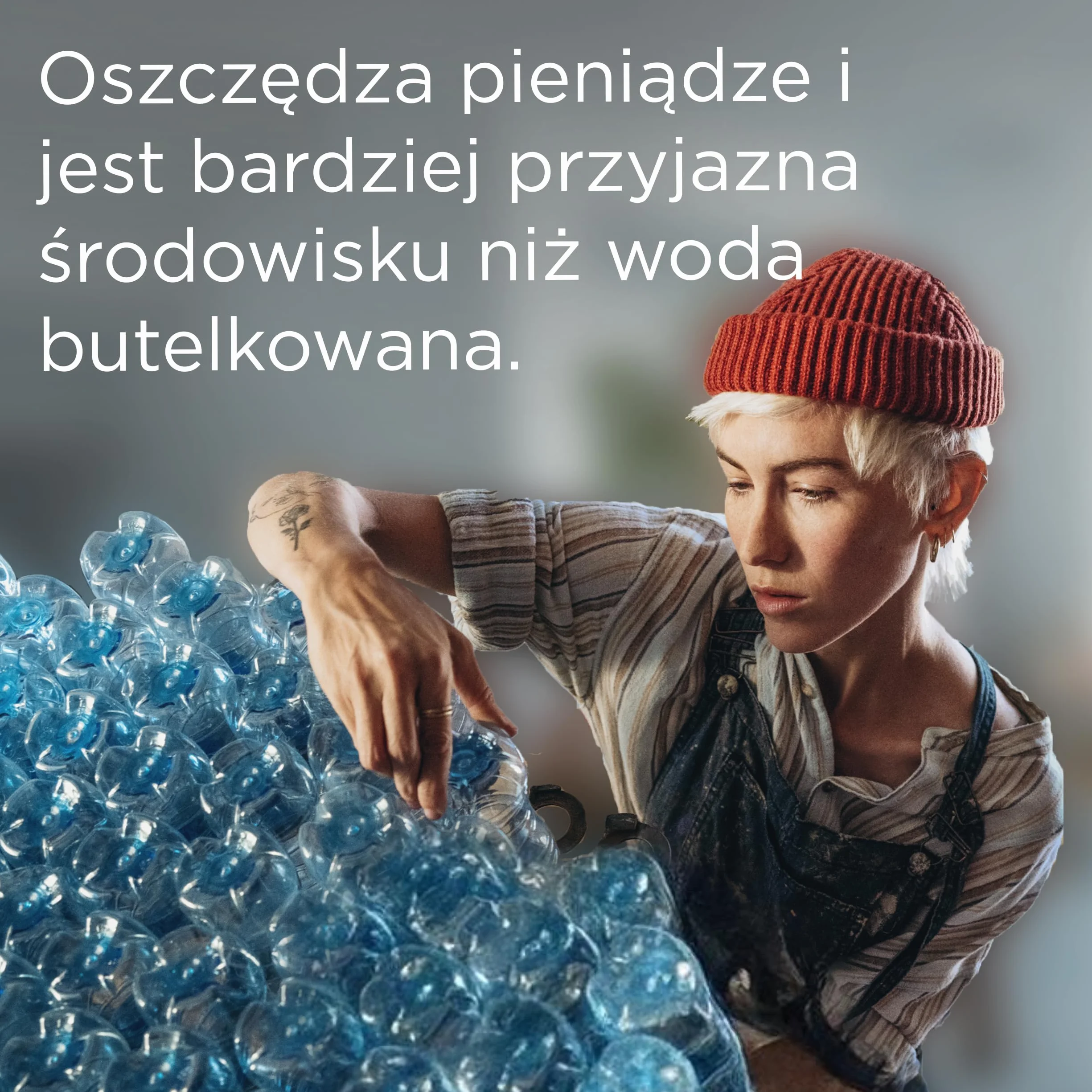 BRITA Dzbanek filtrujący Marella niebieski (2,4 l) z 3 orgyinalnymi filtrami BRITA MAXTRA PRO Pure Performance redukującymi chlor, kamień, PFAS i metale – elegancja i funkcjonalność