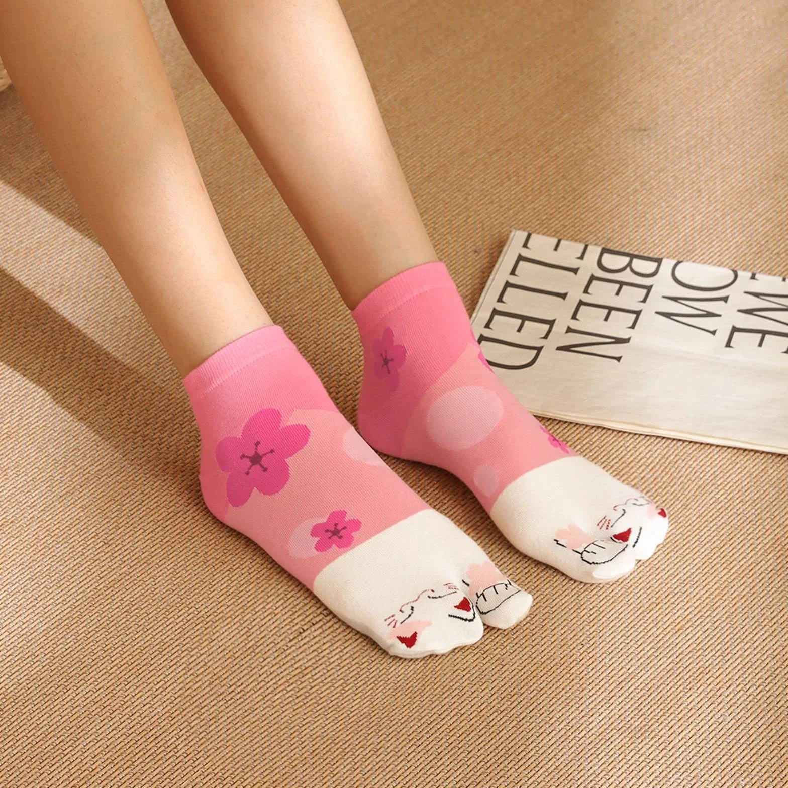 Tabi damskie skarpety typu flip flop, skarpety z bawełny, krótkie skarpety z dwoma palcami, styl japoński, kolorowe, zabawne wzory Sakura, rozmiar 35-41, 4 pary, 1 para kotów szczęścia