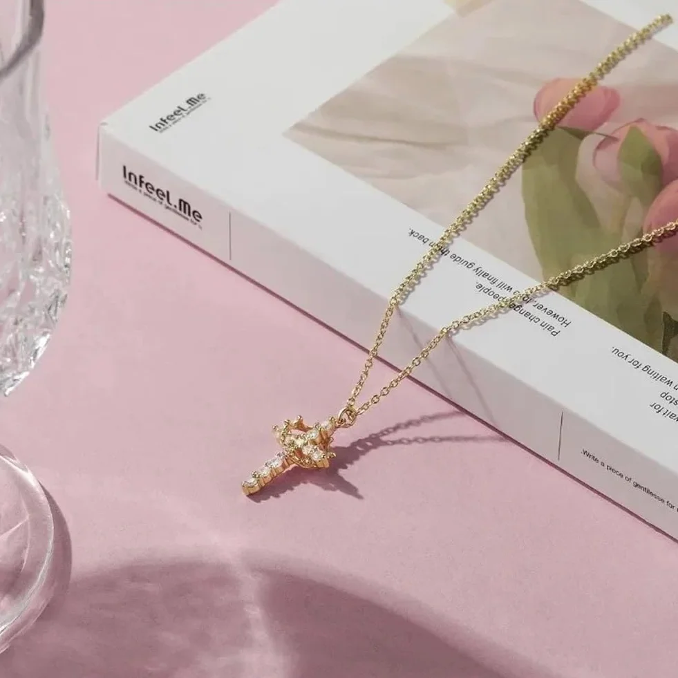 Hiscrown Cross & Crown Necklace, złoty Rotatable Crown Sideways Cross Necklace, Tiny Gold Jewelry