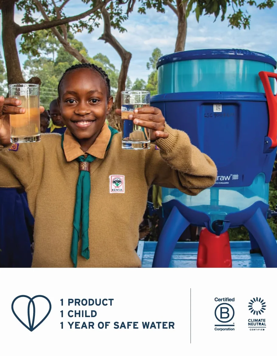 LifeStraw Seria Go – izolowana butelka z filtrem wody ze stali nierdzewnej do podróży i codziennego użytku, usuwa bakterie, pasożyty i mikroplastiki, poprawia smak, 1 l, biały polarny