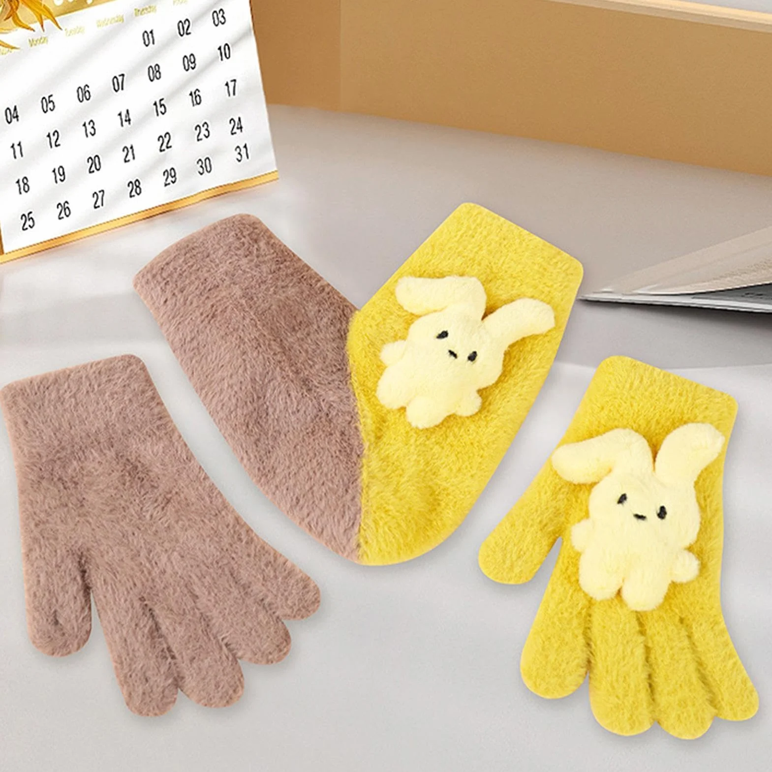 Couple Holding Hands Gloves, Love Gloves for Couples, Touchscreen Couple Gloves, Funny Couples Gloves, Romantic Winter Gloves, Cold Weather Couple Gloves, Hand-Holding Gloves