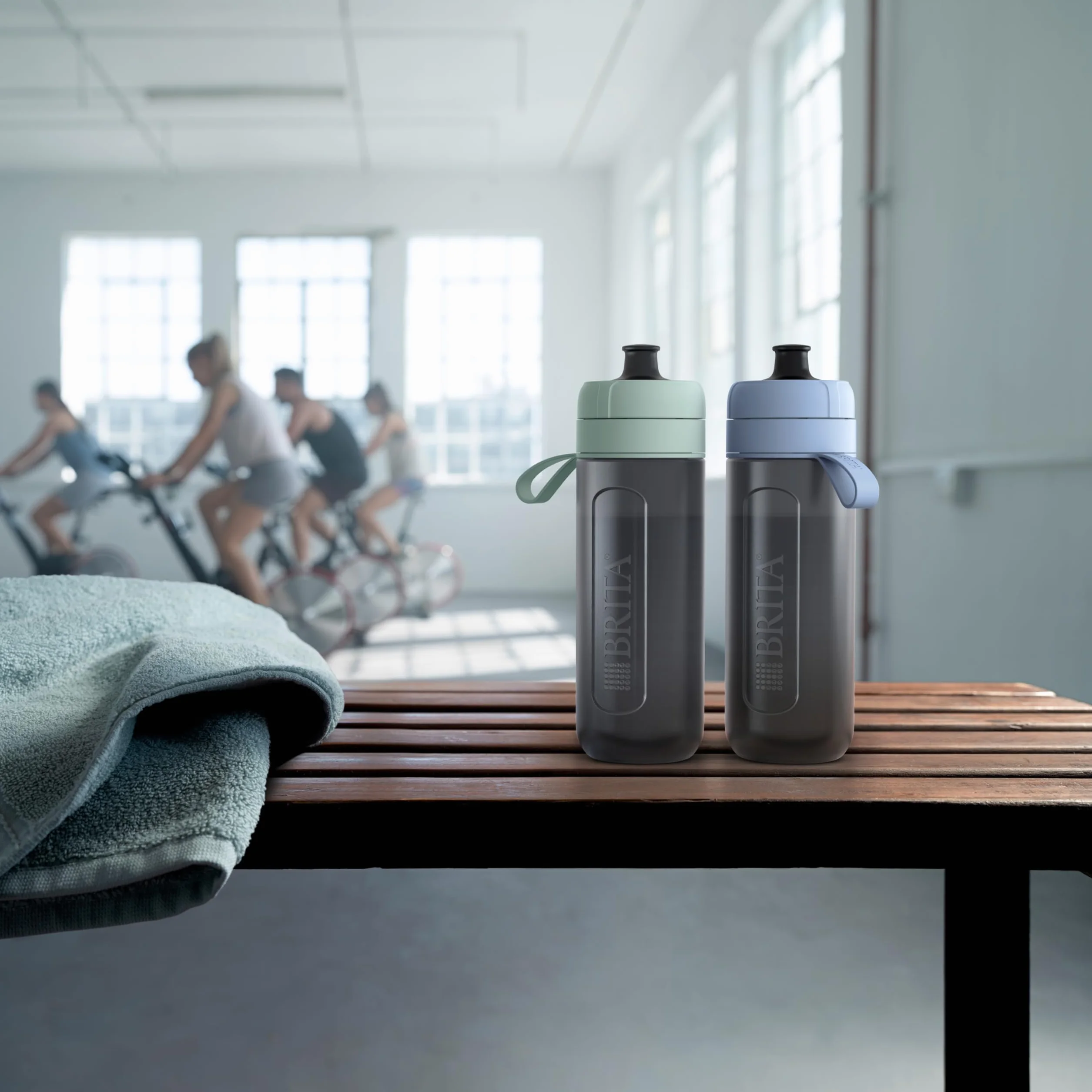 BRITA Butelka filtrująca Active pastelowy błękit 0,6l z 2 filtrami MicroDisc