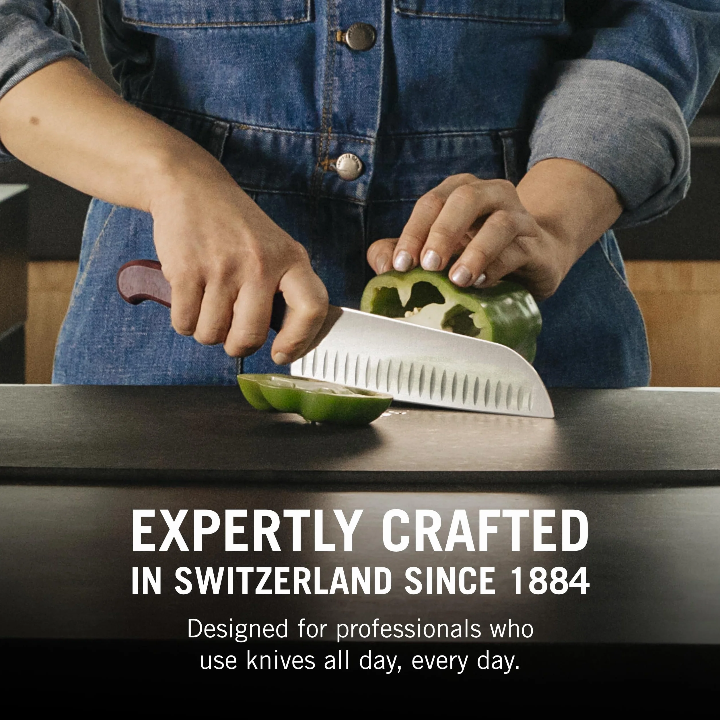 Victorinox, 6.8520.17G, Wood, Santokumesser, Extra scharfe Klinge, mit Kullenschliff, mit edlem Holzgriff, Braun, Made in Switzerland,