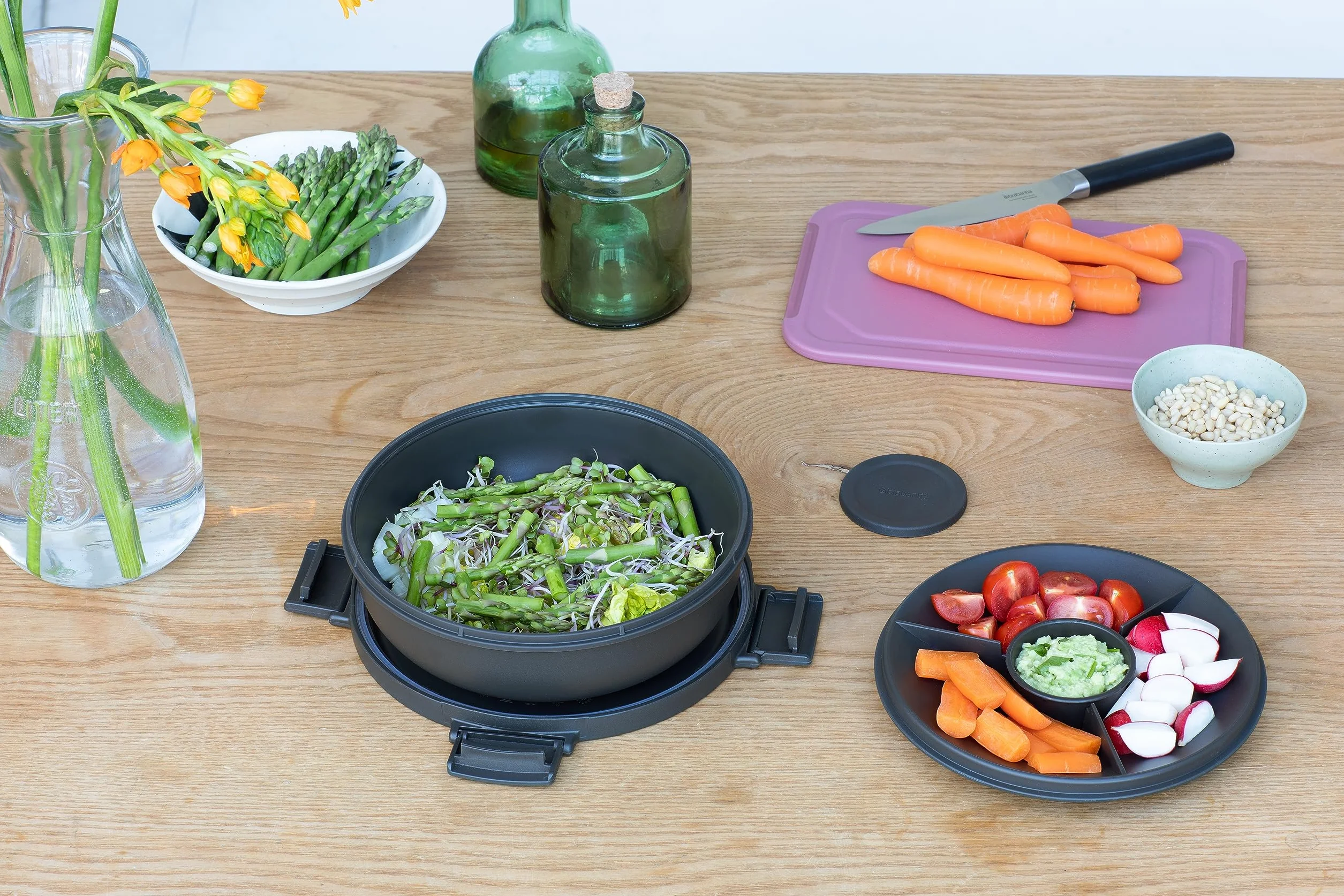Brabantia Make & Take Miska na Sałatkę 1.3L Wyjmowana Taca na Dodatki Pokrywka Szczelna Dark Grey