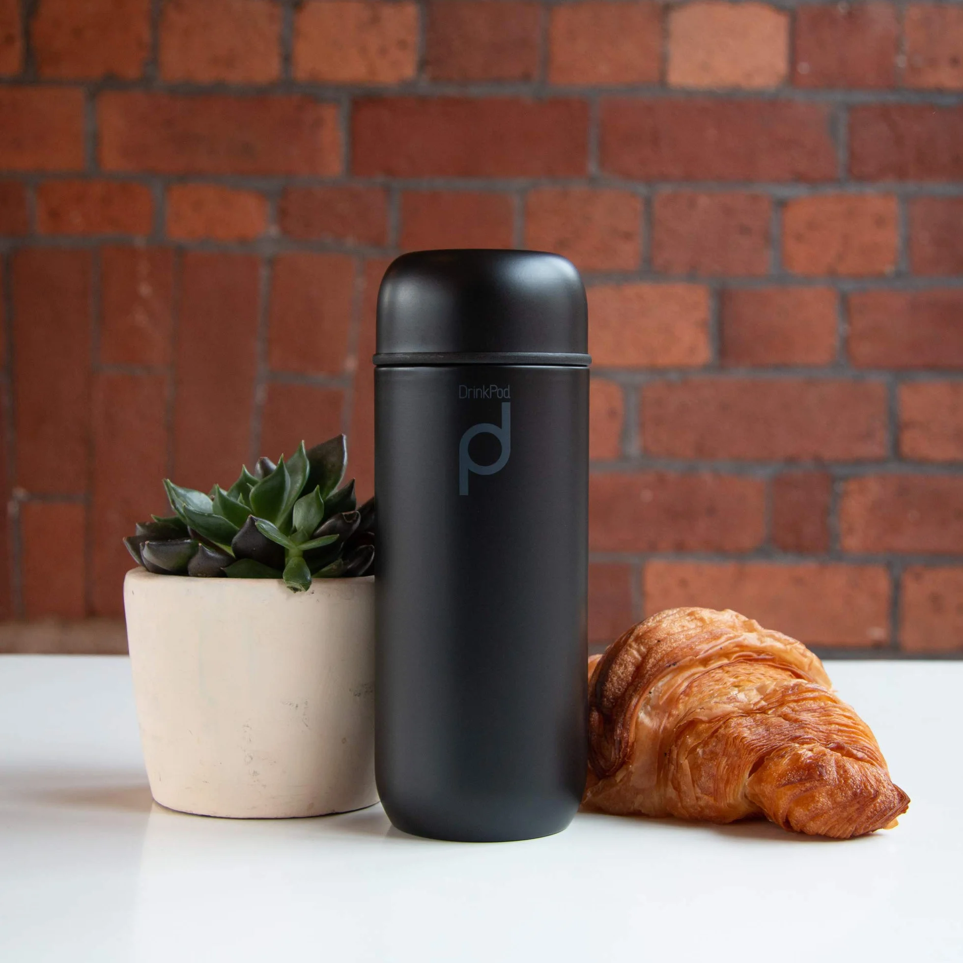 Drink Pod Izolowana próżniowo butelka na kapsułkę, stal nierdzewna, czarna, 200 ml