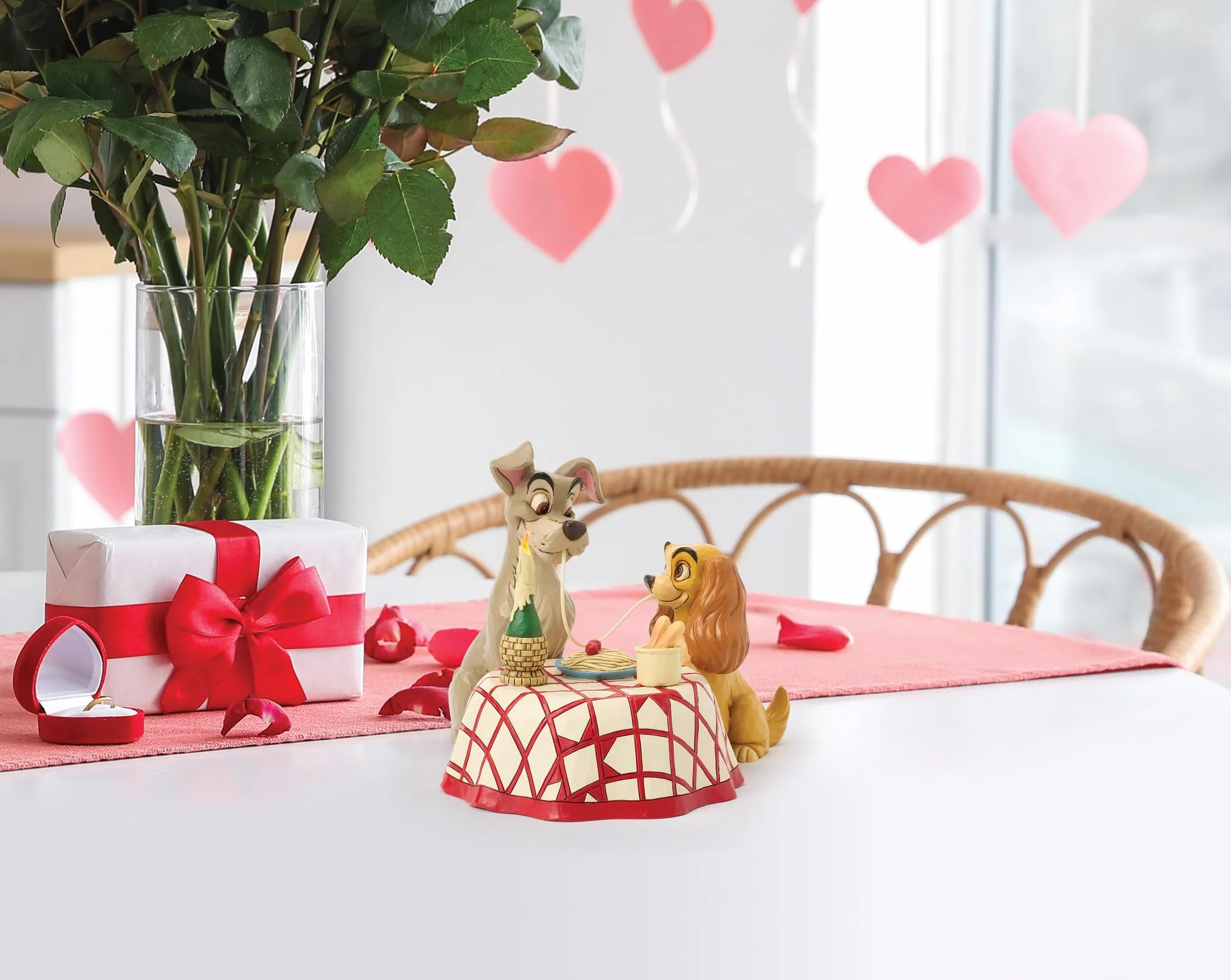 Disney Traditions Lady and Tramp Spaghetti Scena Figurka LED