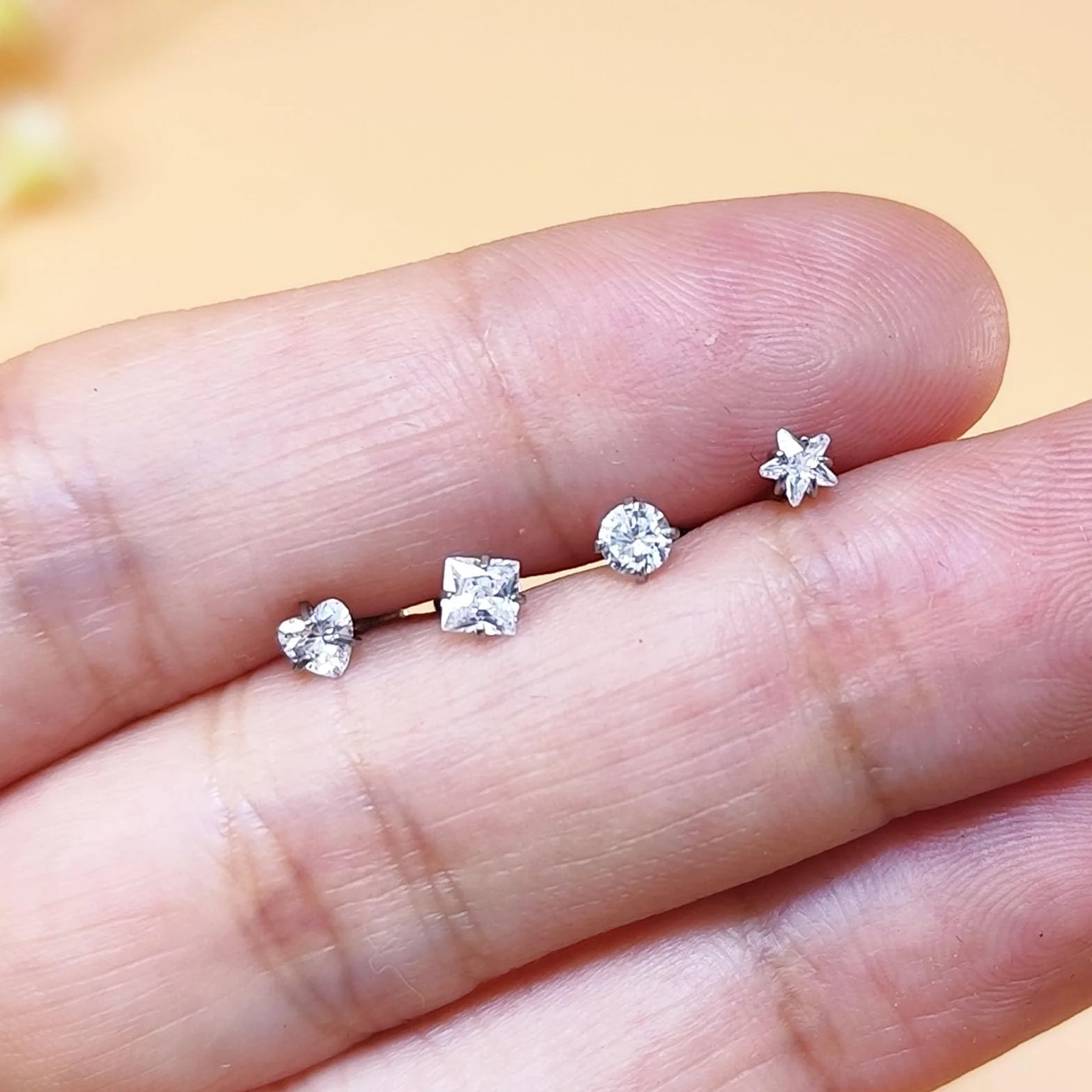 8 szt. wargi labret sztyft 6-10 mm 16G płaski tył helix tragus chrząstka kolczyk