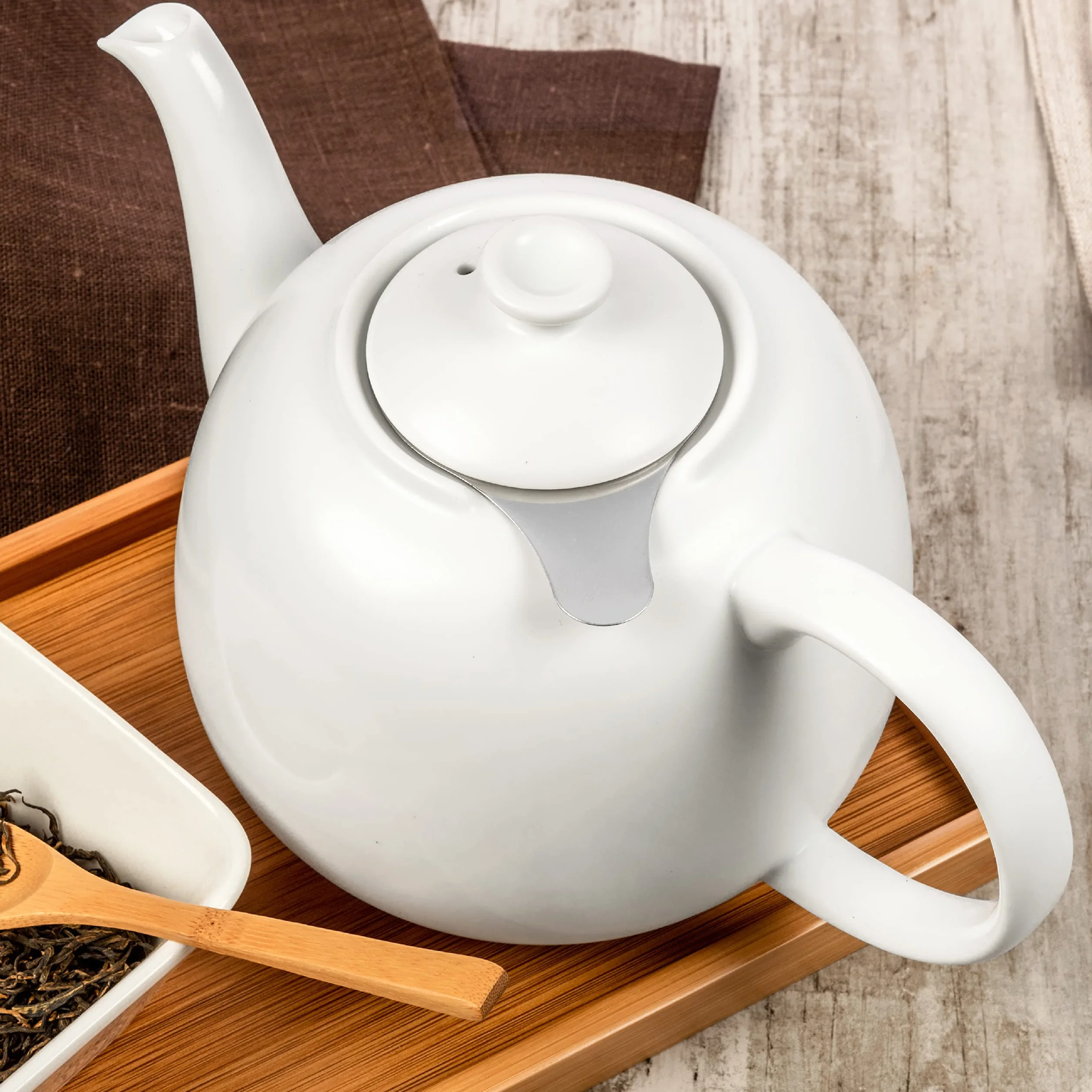Dzbanek do Herbaty z Zaparzaczem 1,1 L Porcelany z Filtrem Stal Nierdzewna 800 ml Biały SWANSEA