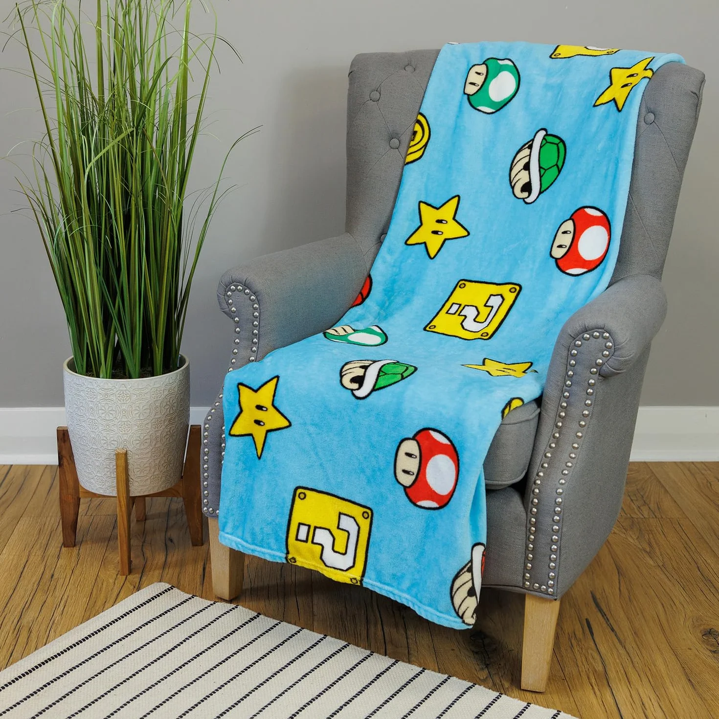 Character World Nintendo oficjalnie licencjonowany koc polarowy Super Mario, super miękka, ciepła narzuta, kontynuacja gier, idealny do sypialni, na kemping i nocowanie