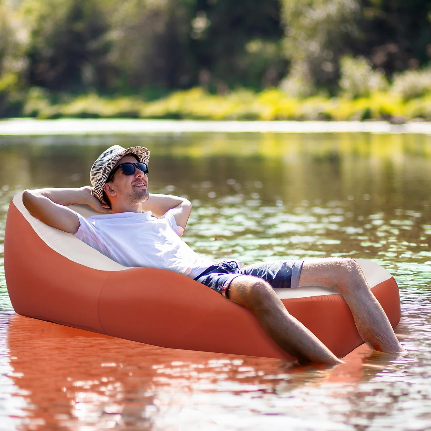 Nadmuchiwana sofa powietrzna, lekka, przenośny, nadmuchiwany leżak z torbą do przenoszenia, wodoodporna, dmuchana sofa kempingowa, na plażę, basen, festiwal muzyczny, czerwony i beżowy