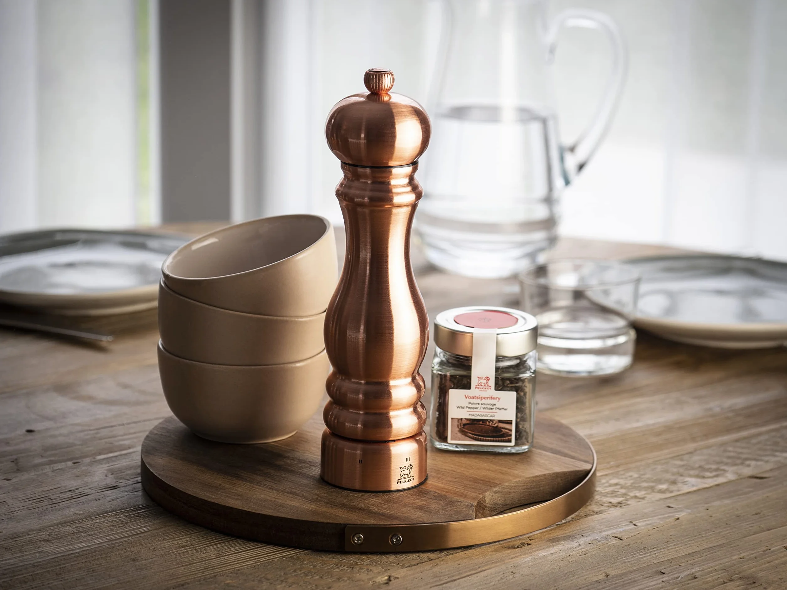PEUGEOT Paris Chef u'Select młynek do soli 22 cm + sól kamienna w zestawie - wykonany ze stali nierdzewnej - 6 wstępnie zdefiniowanych ustawień mielenia - wyprodukowano we Francji - kolor miedzi