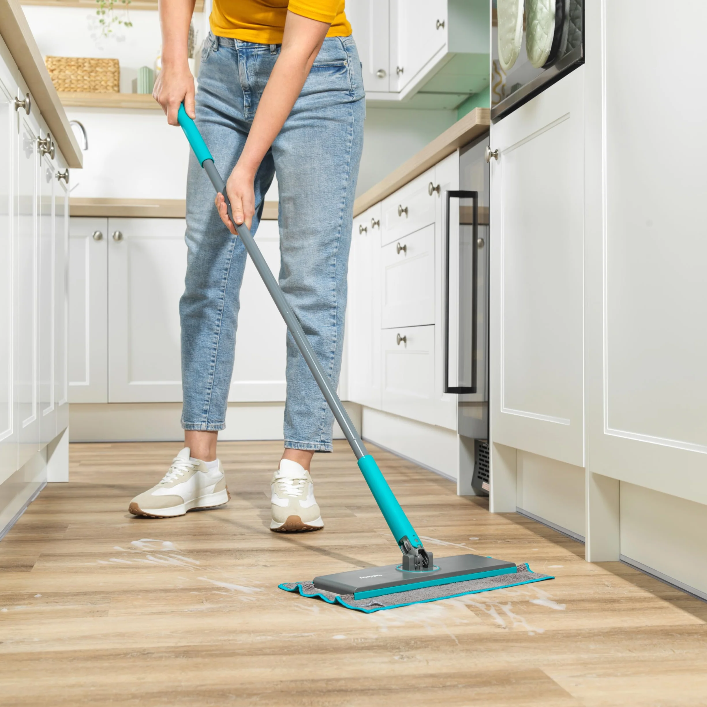 Beldray Anti-Bac Mop z klipsem do podłóg - Duża głowica mopa, Płytki/Podłoga/Okno/Lustra, Uchwyt zwalniający przyciśniecie, Głowica obracana o 360°, 6 ścierkach, Czyszczenie/Szorowanie/Odkurzanie