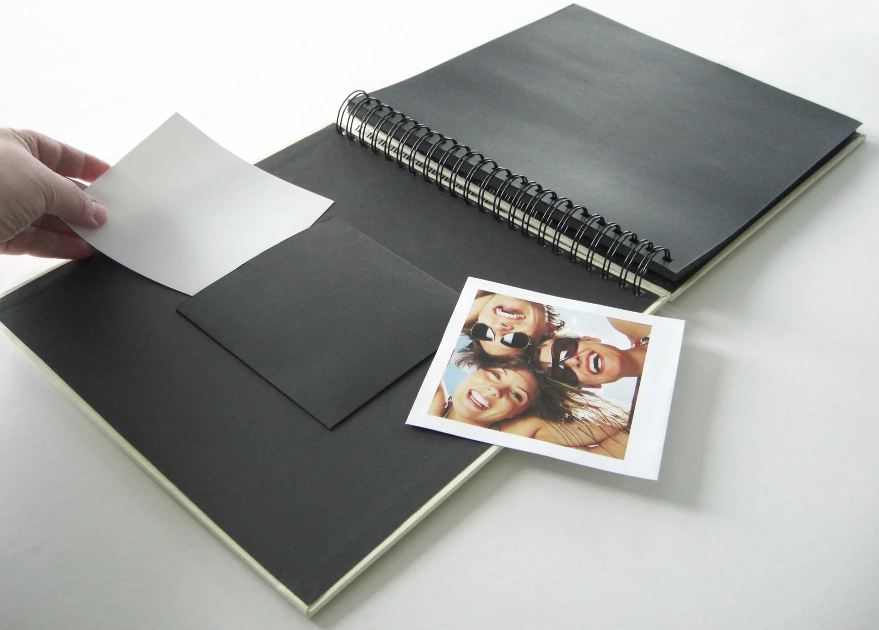 walther design Album na zdjęcia czarny 200 zdjęć 10 x 15 cm Album wsuwany Memo z wycięciem na okładce, Fun ME-110-B