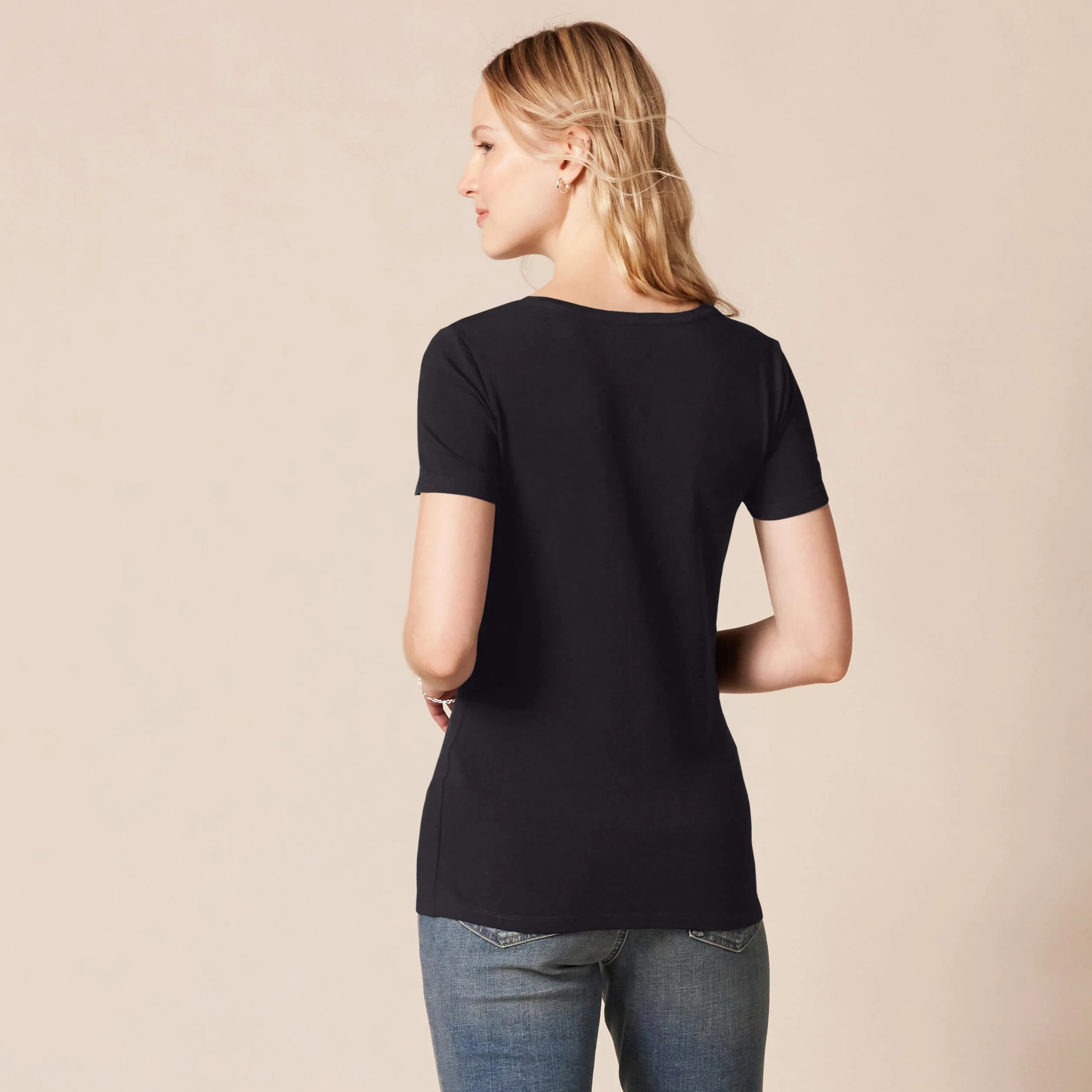 Amazon Essentials Kobiety Koszulka z krótkim rękawem i dekoltem w serek classic fit