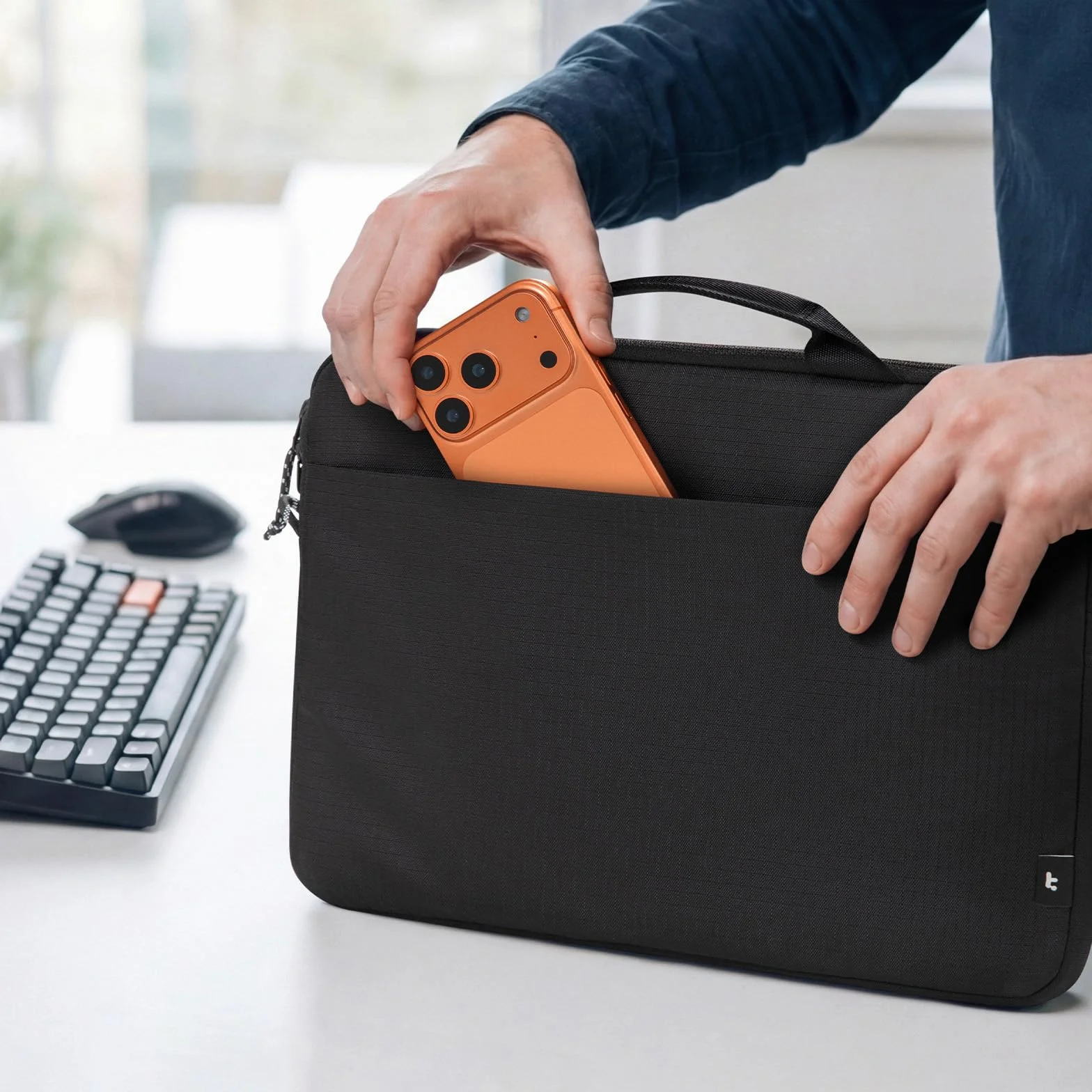 tomtoc Torba na laptopa 360° do 16-calowego MacBook Pro M4/M3/M2/M1 Pro/Max (2024-2019), odporna na działanie wody, torba na notebooka, pasuje do ASUS Vivobook 15/16, Dell Inspiron 15, etui na laptopa