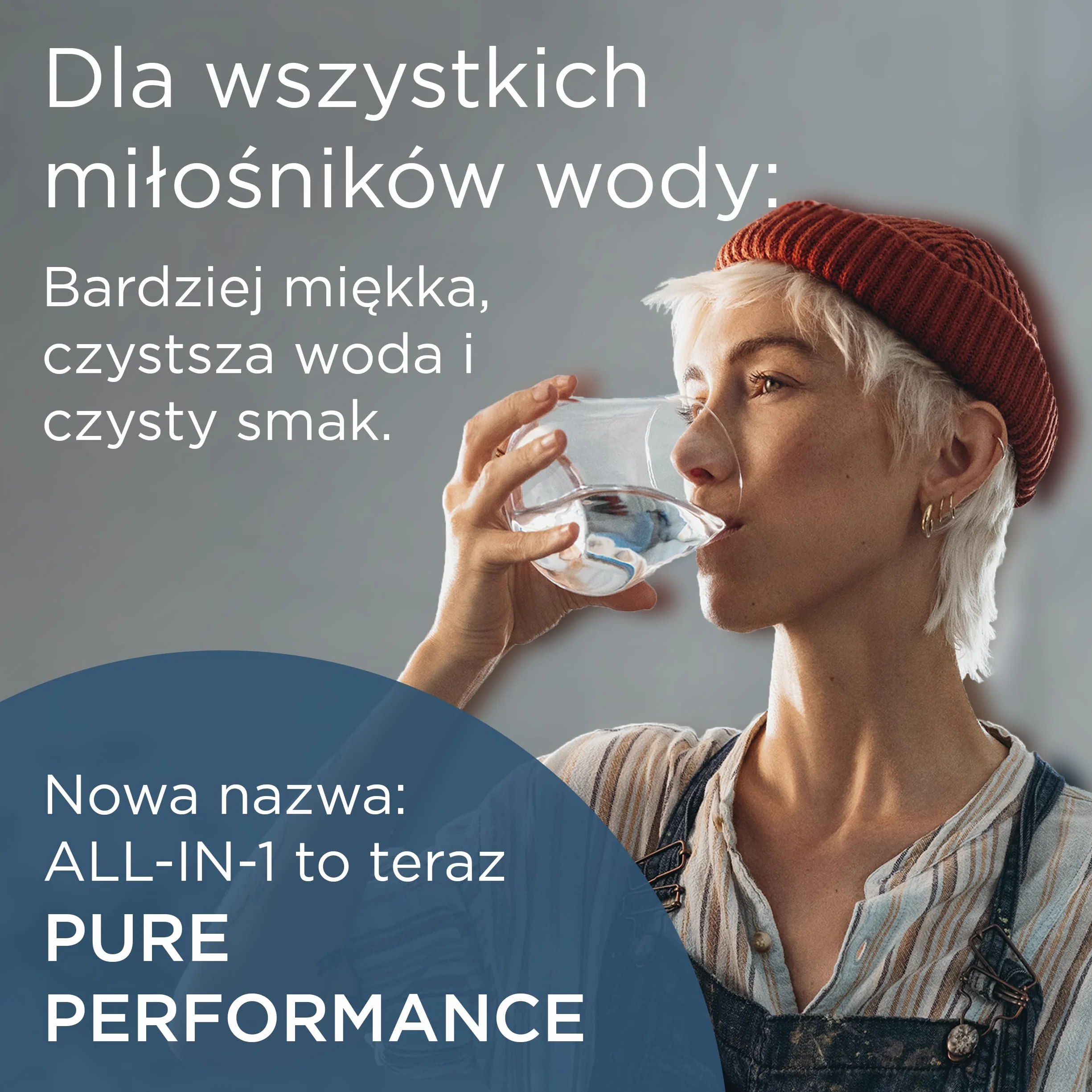 BRITA Dzbanek filtrujący Marella niebieski (2,4 l) z 3 orgyinalnymi filtrami BRITA MAXTRA PRO Pure Performance redukującymi chlor, kamień, PFAS i metale – elegancja i funkcjonalność