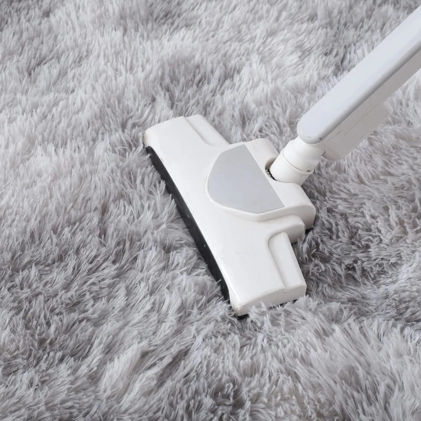 Miękki dywan shaggy 150 x 150 cm antypoślizgowy zmywalny brązowy do sypialni