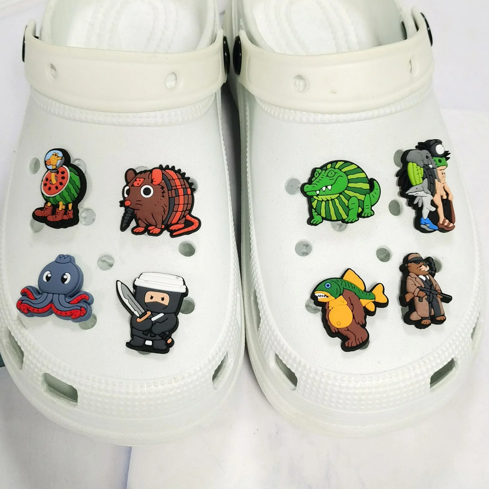 Italian Brainrot Ozdoby do Butów, 21 Sztuk Italian Brainrot Charmsy na Buty, Tralalero Tralala Tung Tung Tung Sahur Zawieszki do Butów, Akcesoria na Buty Bransoletka Opaska na Nadgarstek