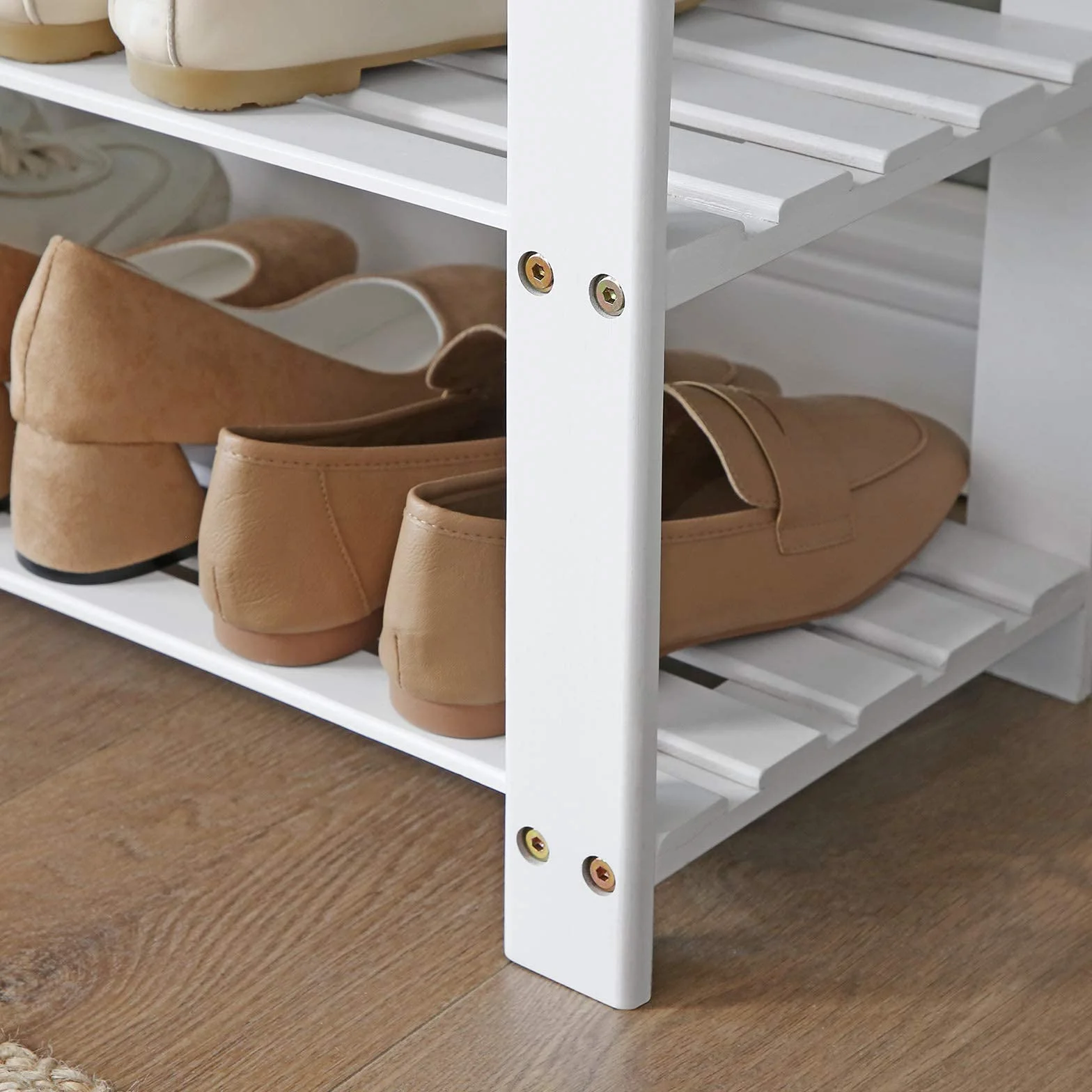 SONGMICS szafka na buty z bambusa 2 półki ławka do siedzenia 150 kg 71x29x49 cm biało-szara LBS604W01