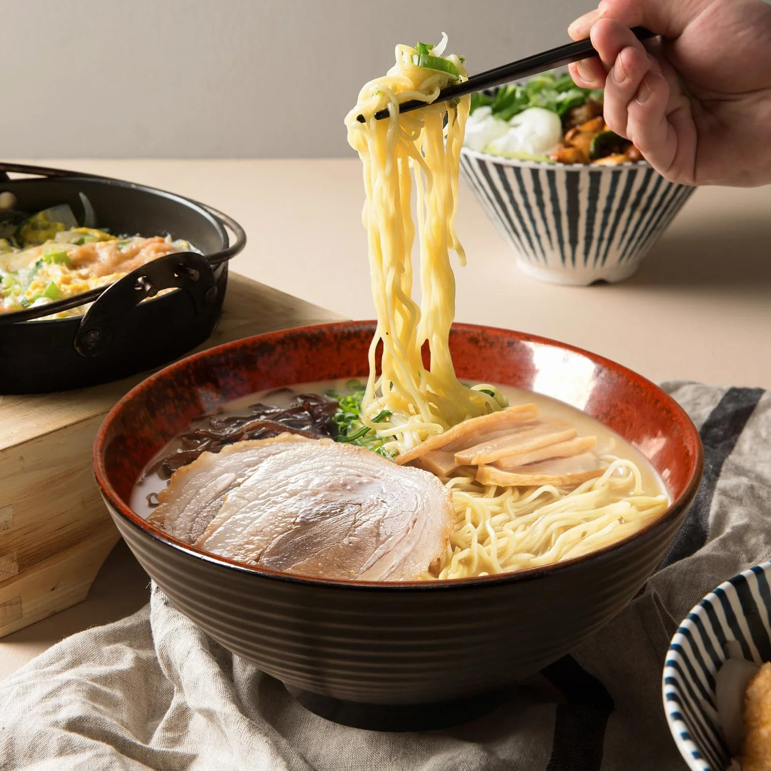 NUTRIUPS Japońska miska ramen (czerwona)