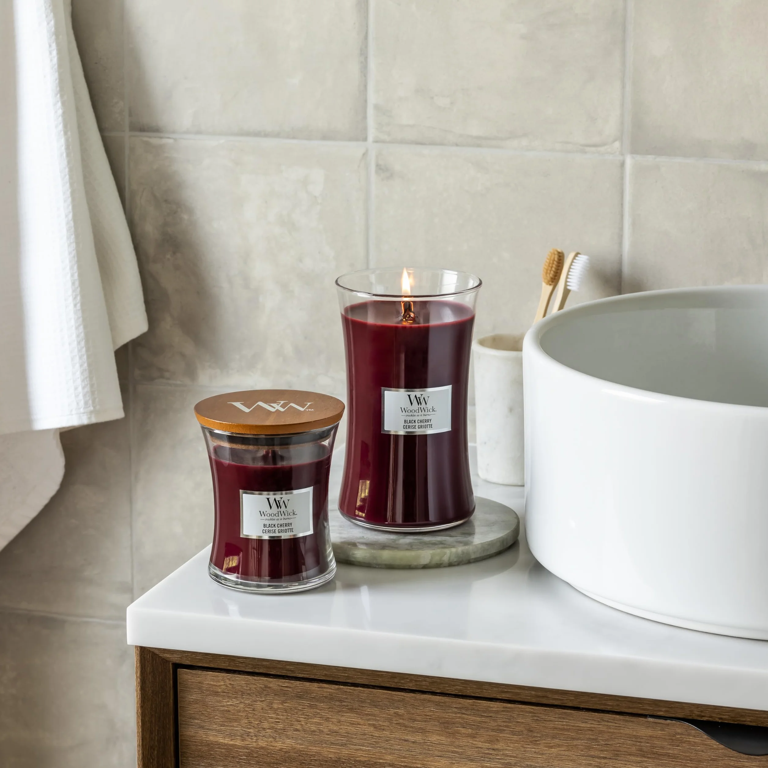 Woodwick Black Cherry Świeca Zapachowa, Bordowy, M
