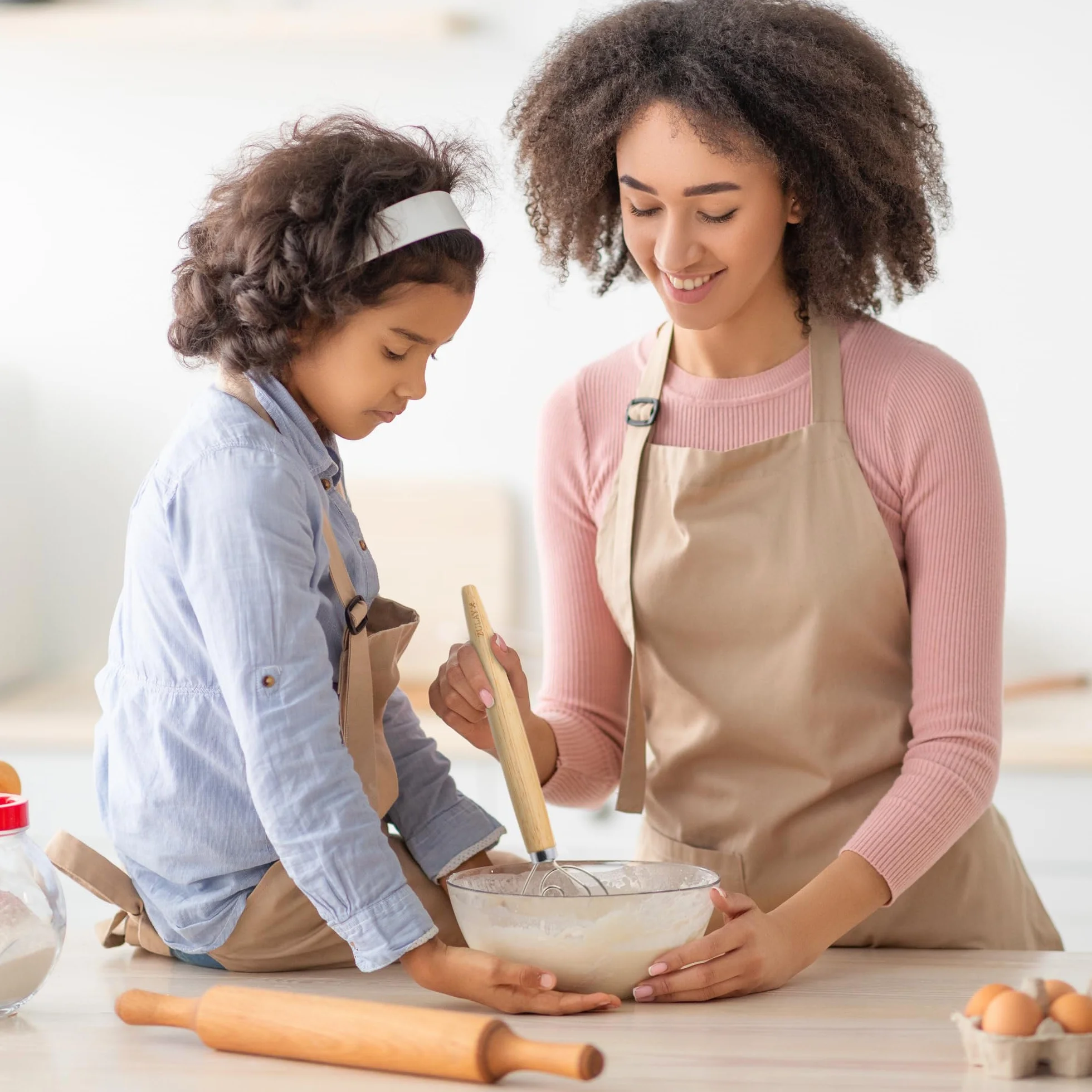 Zulay - Batidor danés para masa, gran batidor danés de acero inoxidable de 33 cm, estilo holandés, mezclador artesanal para pan, masa, pasteles, pasteles y más