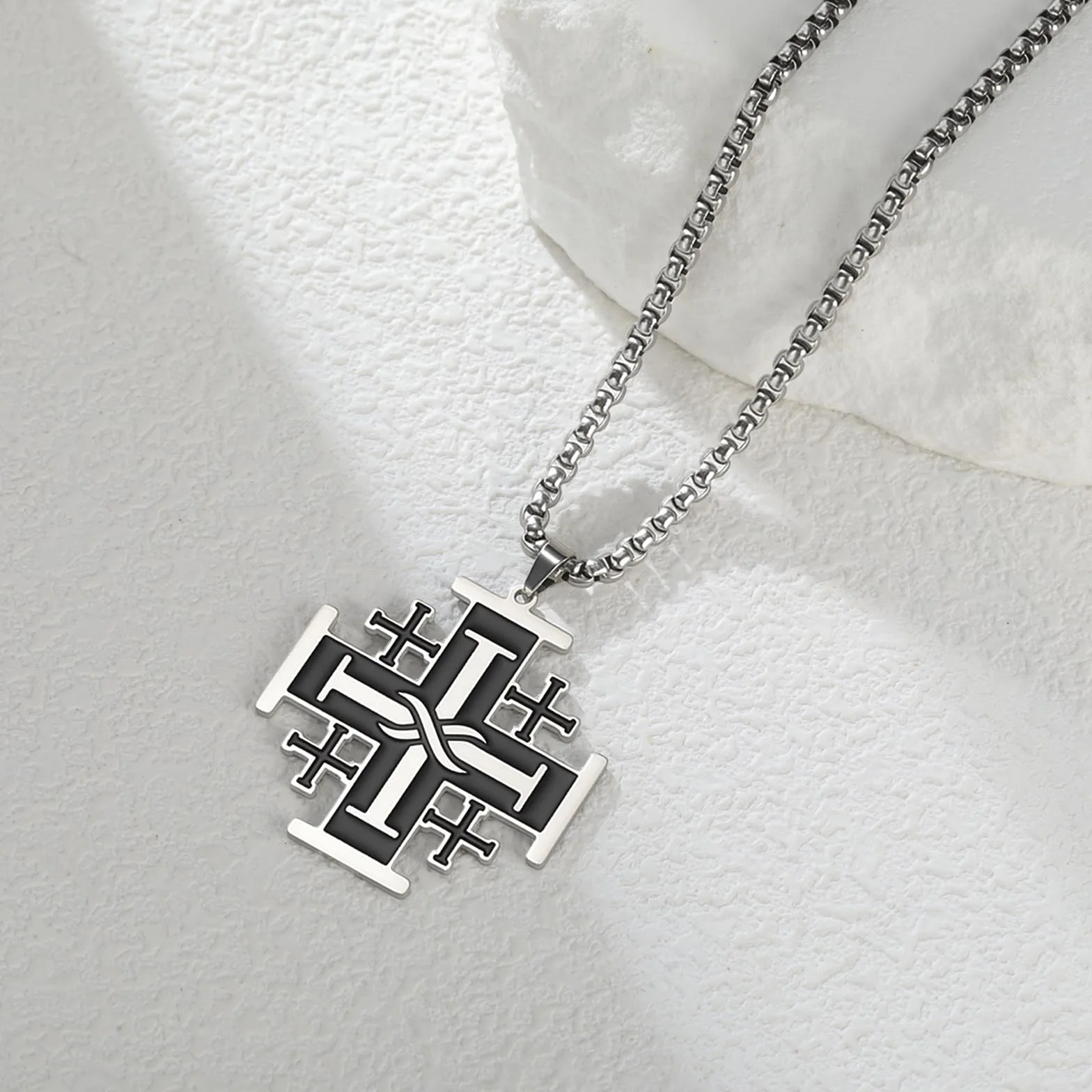 VASSAGO Krzyż Jerozolimski, naszyjnik ze stali nierdzewnej, krzyżowcy, wisiorek, naszyjnik, religijne oświadczenie, modlitwa, amulet, średniowieczny chrzest, biżuteria, prezent dla mężczyzn i kobiet
