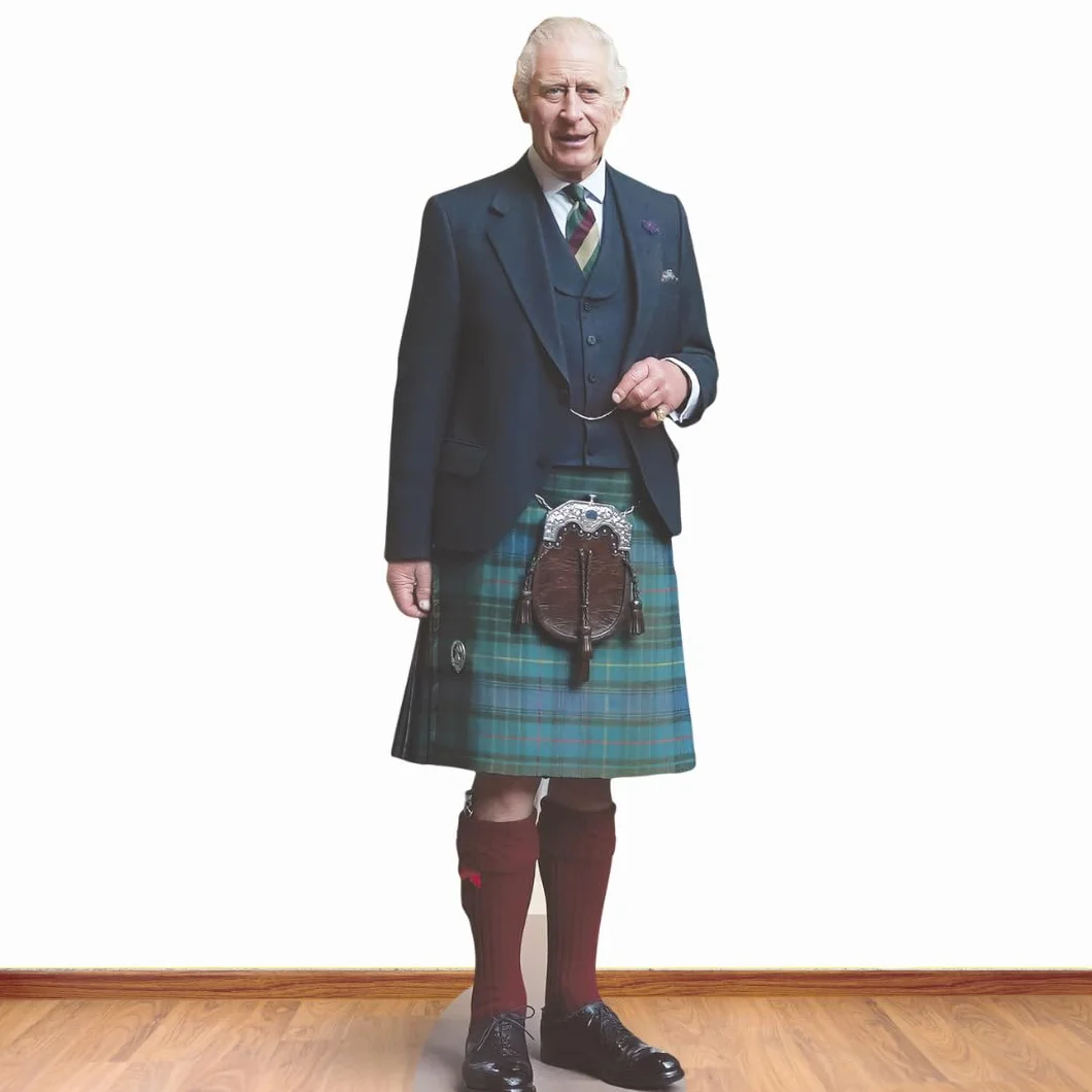 Star Cutouts SC4212 King Charles Kilt dekoracja koronacyjna króla Karola profesjonalna jakość druku z bezpłatnym wycięciem koronacyjnym Mini King Charles