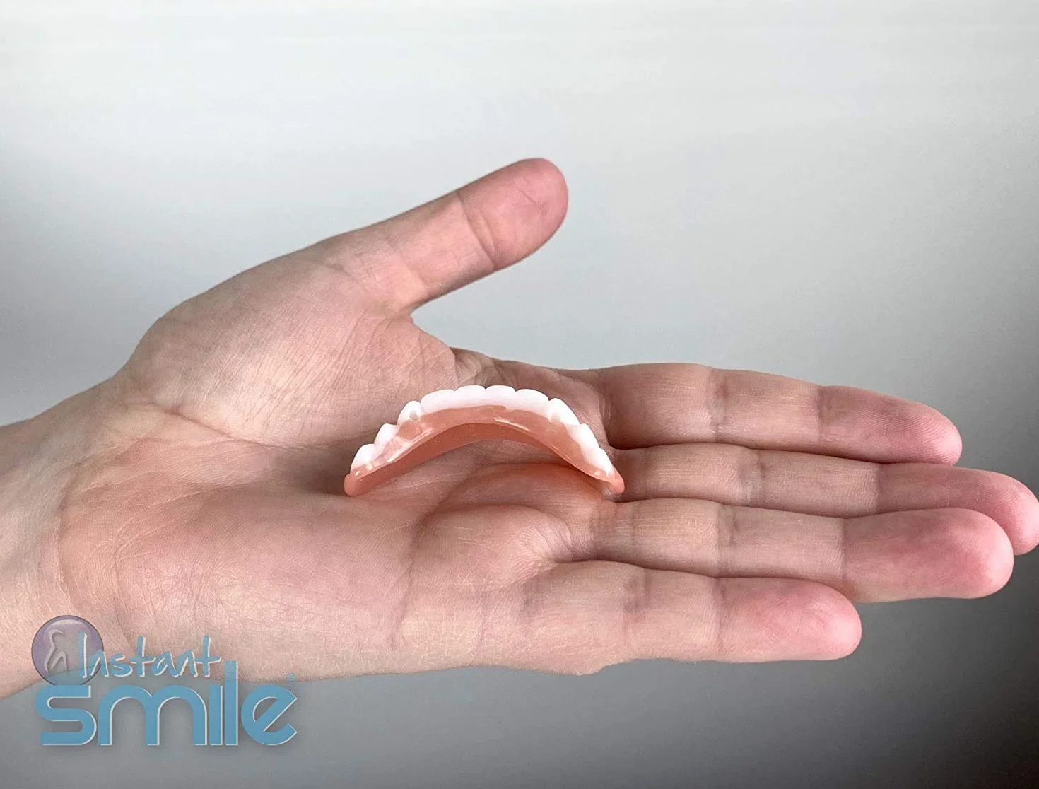 Instant Smile Ręcznie robione zęby kosmetyczne, naturalny odcień, wygodna dolna okleina, 1 rozmiar pasuje do większości
