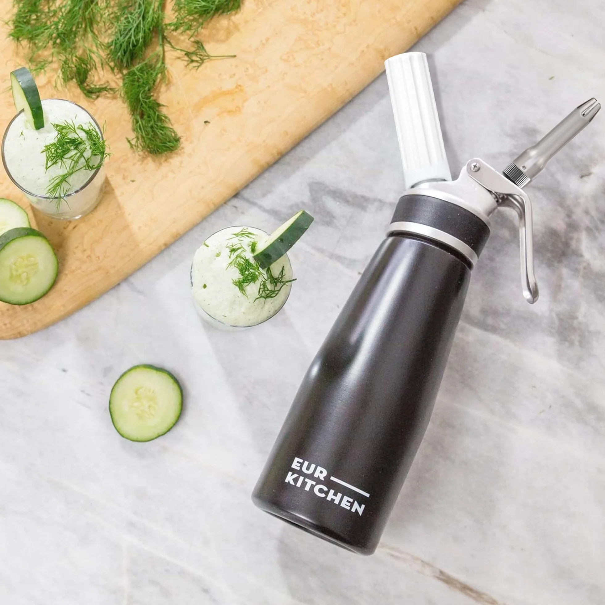 EurKitchen aluminiowy dozownik do bitej śmietany 500 ml z 3 dyszami