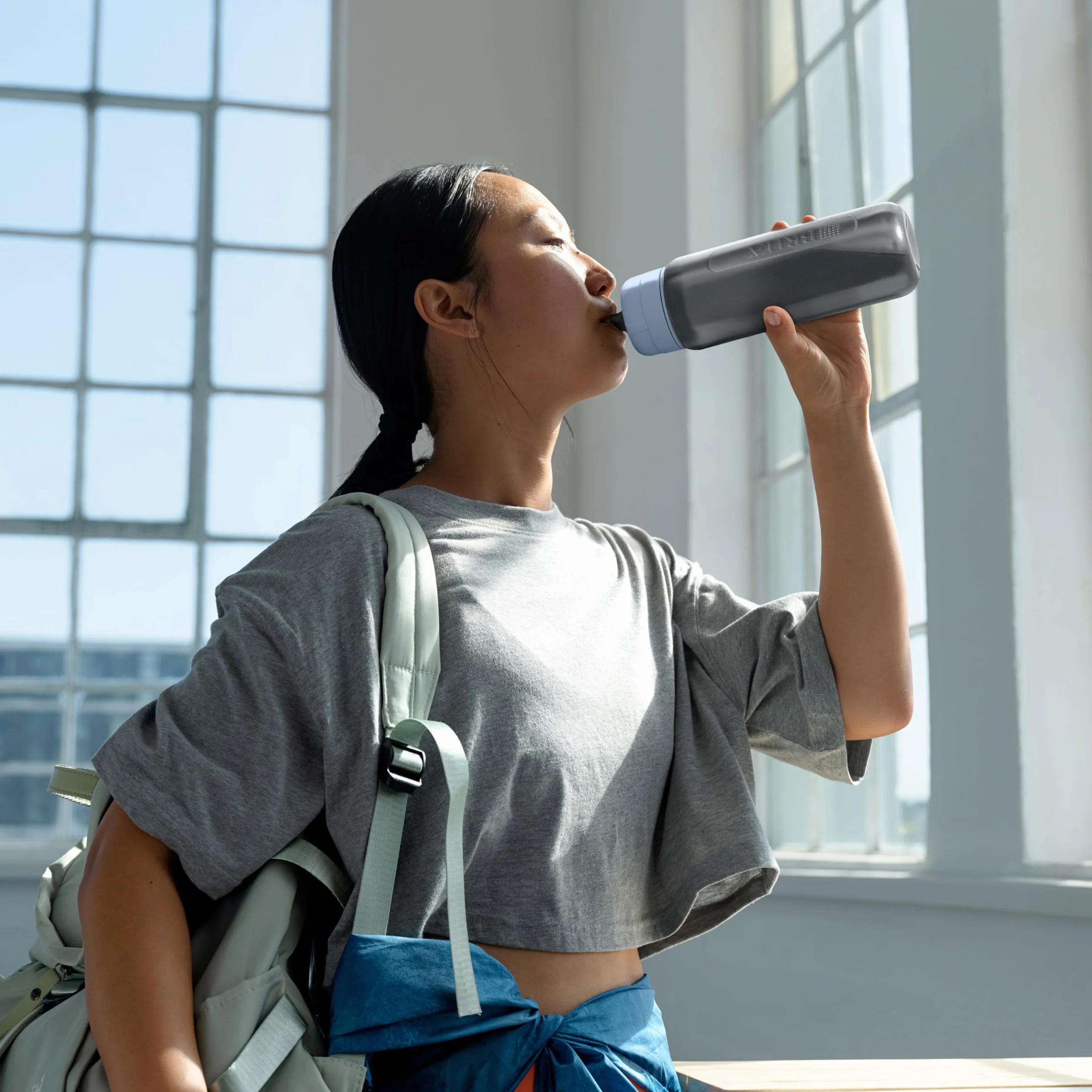 BRITA Butelka filtrująca Active pastelowy błękit 0,6l z 2 filtrami MicroDisc