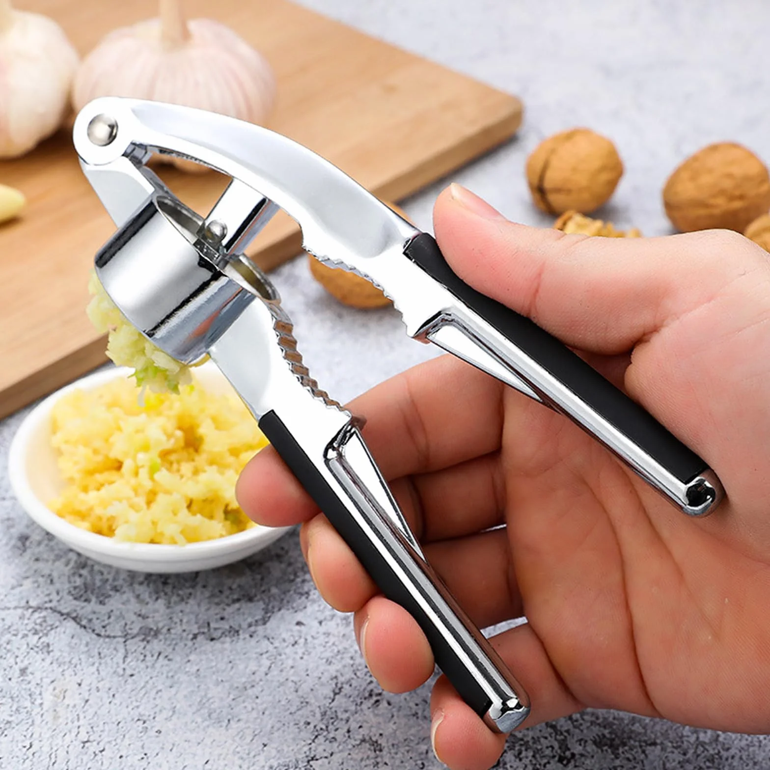 Przeciskarka do czosnku z ergonomiczną rączką – łatwa w czyszczeniu