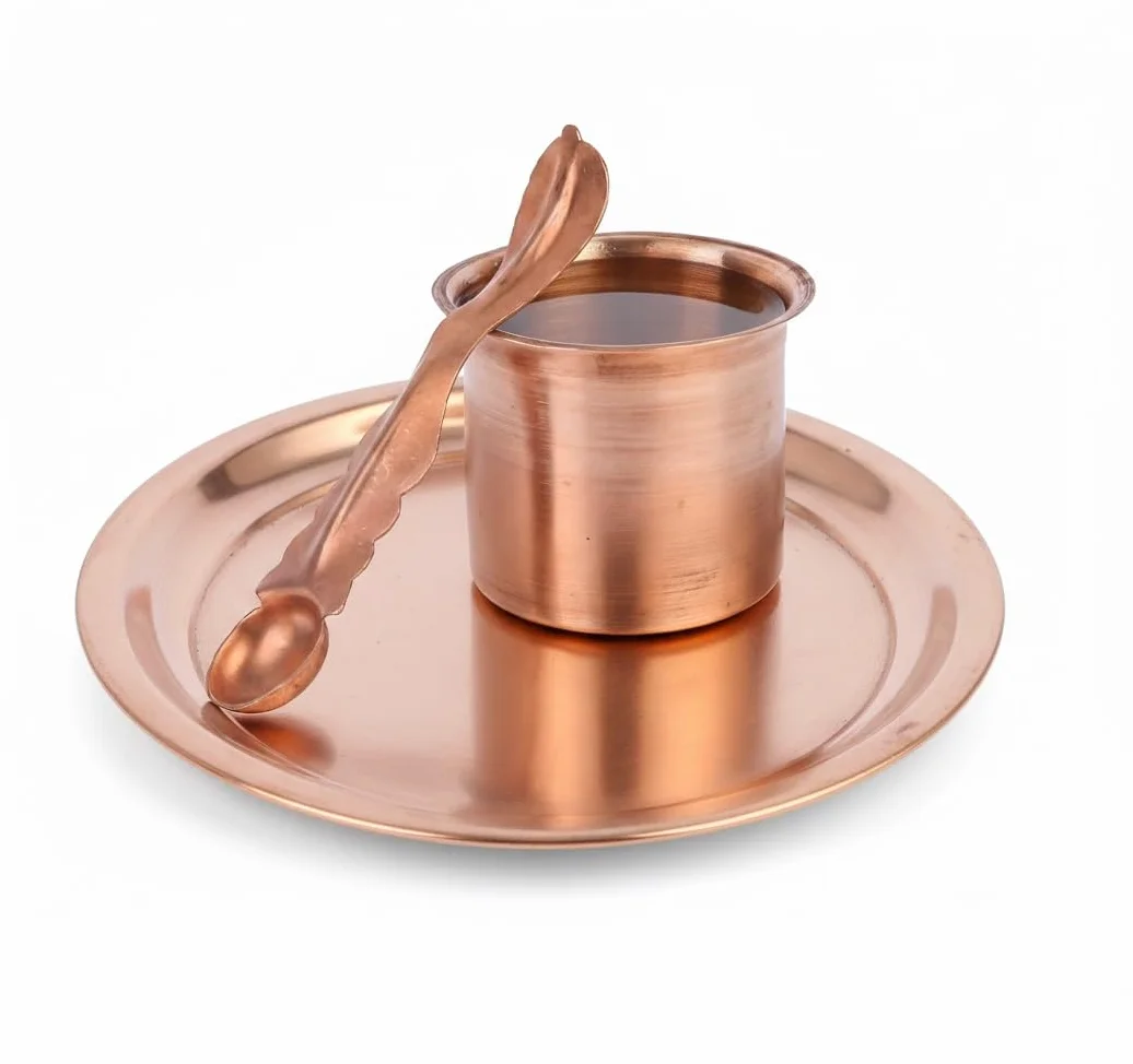 BRACOP® Czysty miedziany garnek Lota Kalash Hindu Panch Patra z okrągłym talerzem Łyżka Havan Indyjskie akcesoria do Pooja Ręcznie robiony kubek do serwowania Miedziane przybory domowe świątyni