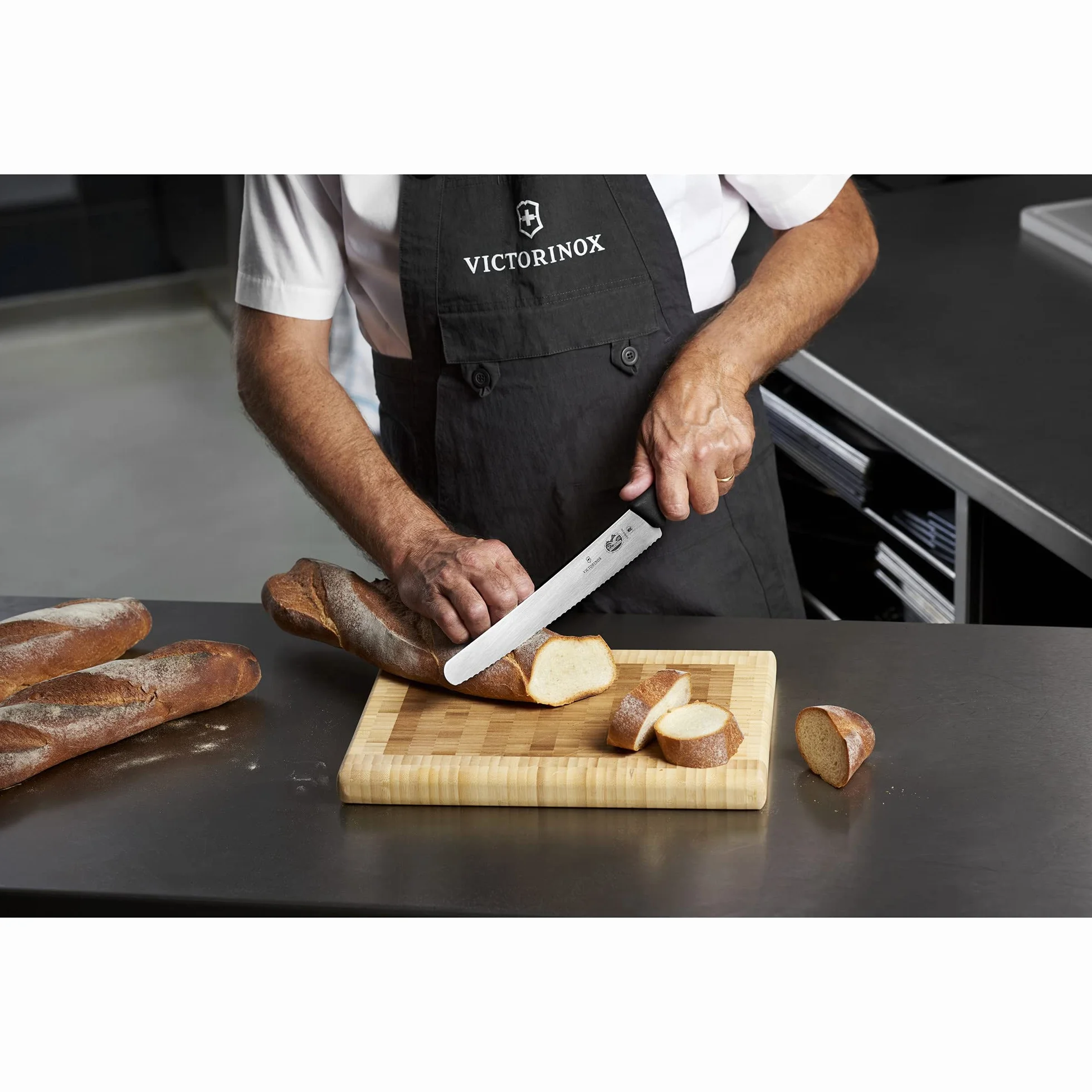 Victorinox Fibrox Pro 10.25 Cala Zakrzywiony Nóż Do Chleba Z Ząbkowanym Ostrzem