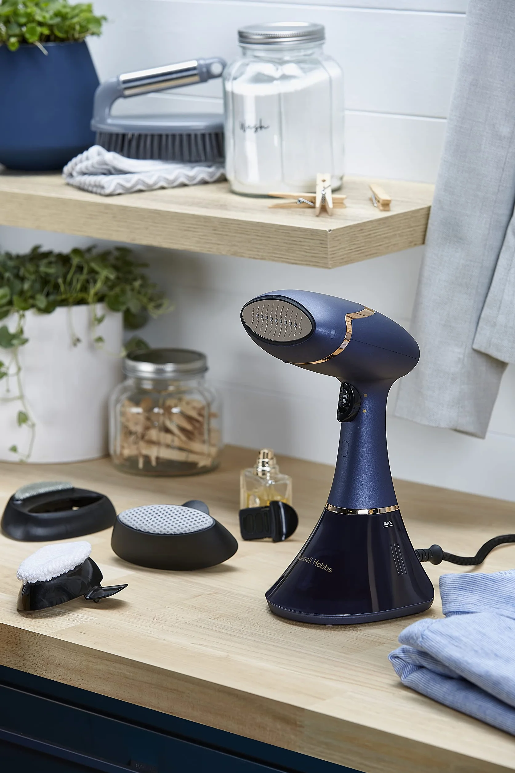 Russell Hobbs parownica do ubrań Steam Genie Aroma 1800W ceramiczna płyta 32g/min 4 akcesoria 28041-56