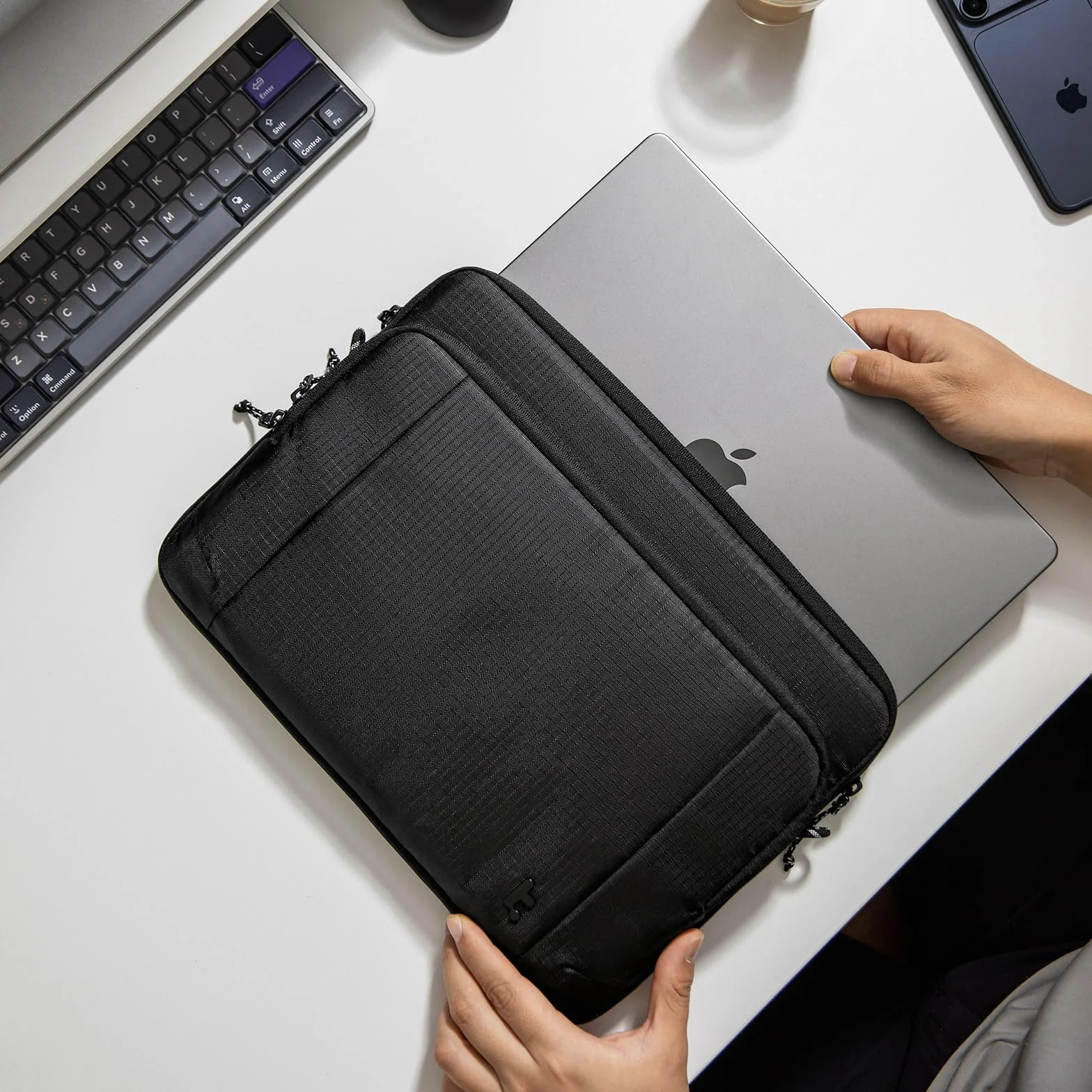 tomtoc Torba na laptopa 360° do 16-calowego MacBook Pro M4/M3/M2/M1 Pro/Max (2024-2019), odporna na działanie wody, torba na notebooka, pasuje do ASUS Vivobook 15/16, Dell Inspiron 15, etui na laptopa