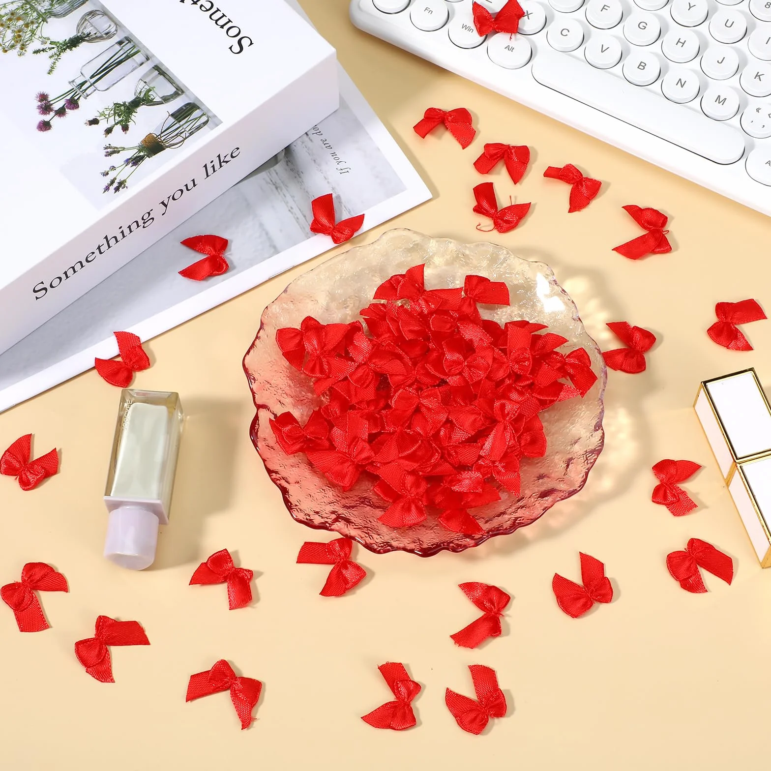 Kokardki satynowe małe czerwone 100 szt. do rękodzieła scrapbooking akcesoria do włosów