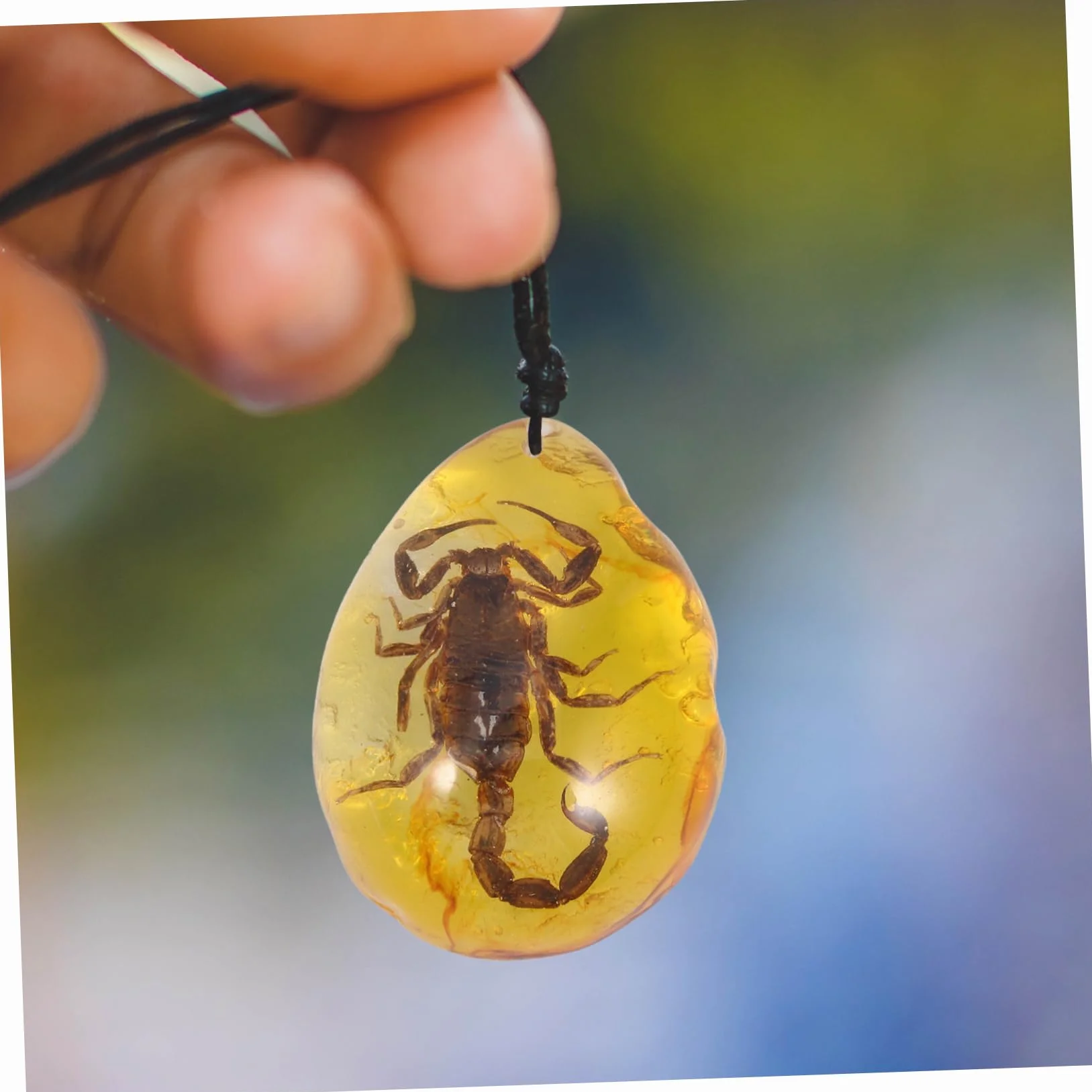 PartyKindom Wosk Pszczeli Wisiorek Owady Bursztynowy Ornament Owady Bursztynowy Wystrój Biżuteria Urok Okaz Bursztynowy Owad Bursztynowy Okaz Bursztynowy Kamień Wystrój Bursztynowy Wisiorek