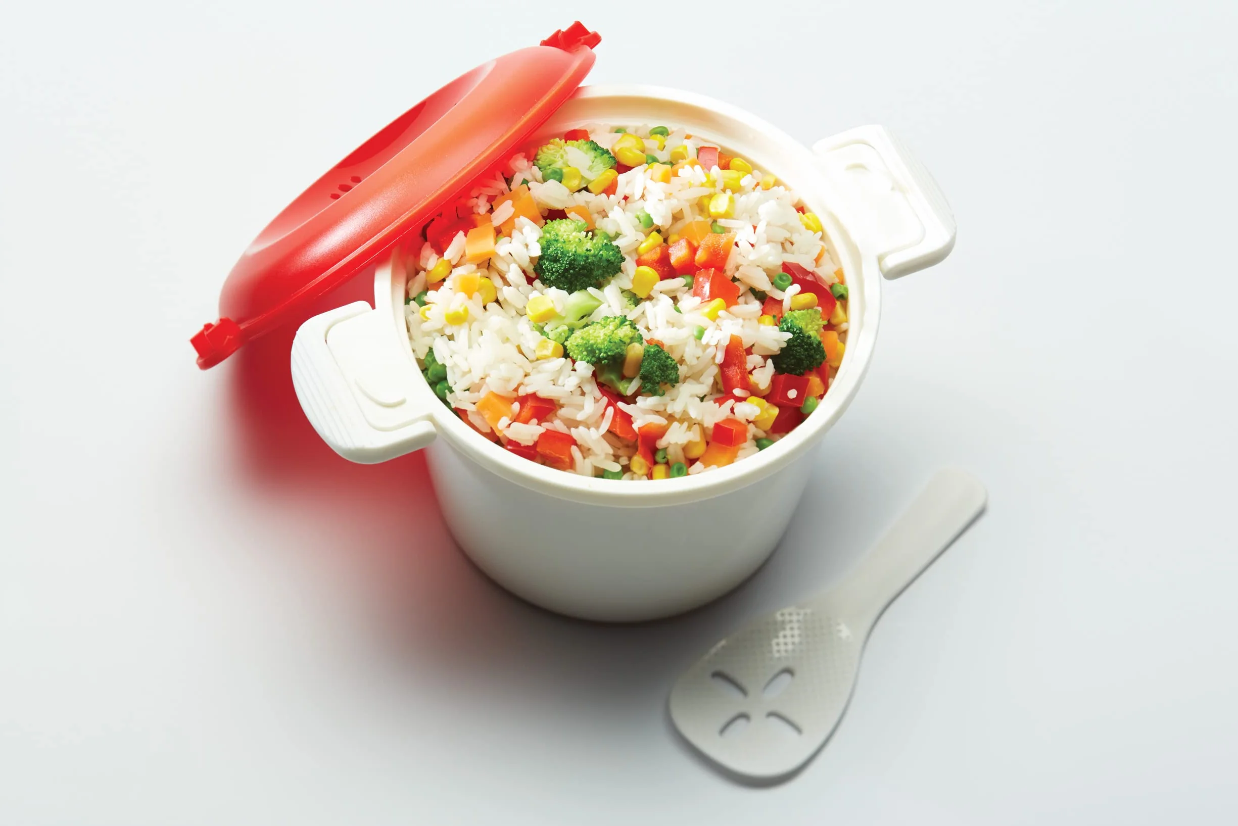 KitchenCraft Ryżowar do Mikrofalówki, Plastik bez BPA, 1,5 Litra - Kolor Biały/Czerwony