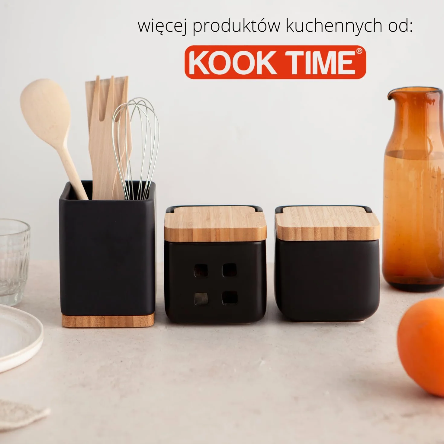 Ceramiczna cukiernica z bambusową pokrywką i łyżką ze stali nierdzewnej 10x10x9 cm
