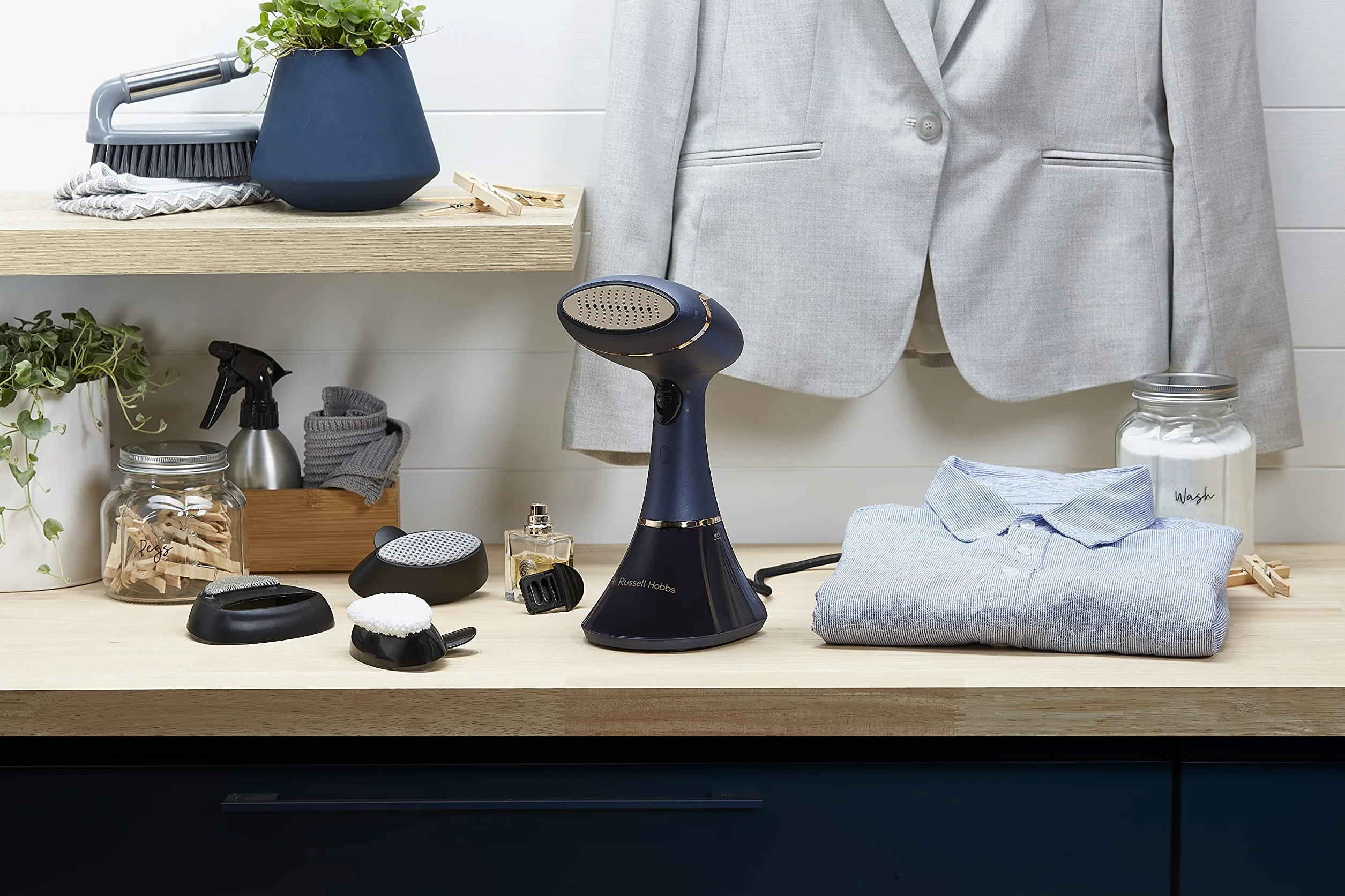 Russell Hobbs parownica do ubrań Steam Genie Aroma 1800W ceramiczna płyta 32g/min 4 akcesoria 28041-56