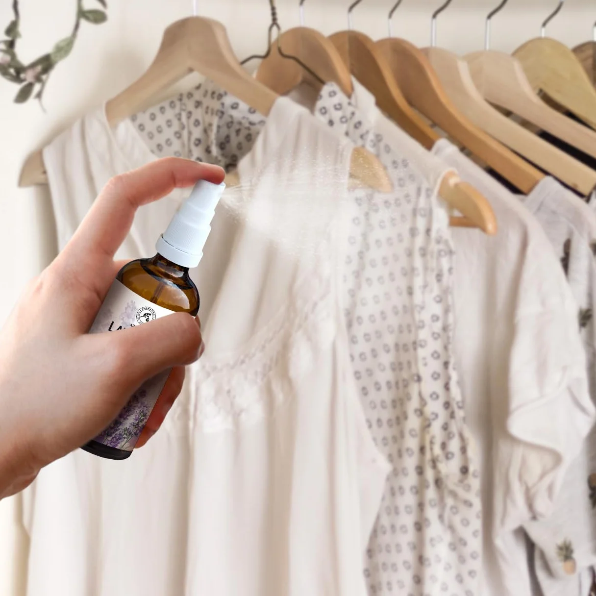 Lawendowy Spray Olejek Lawendowy - 100ml - Spray do Spania i Poduszek - Odświeżacz do Szafy